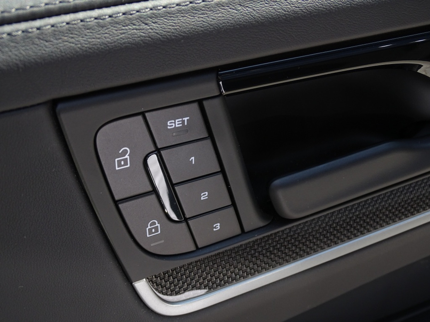 Foto van Porsche Cayenne E-hybrid