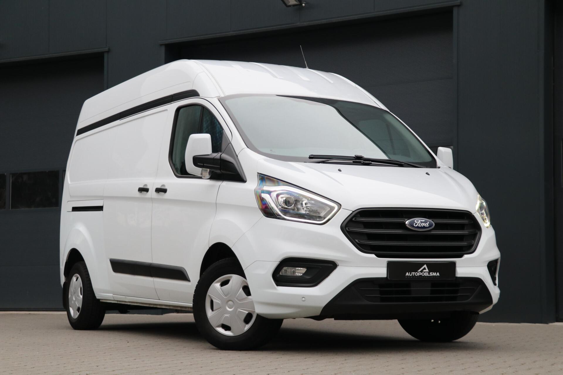 Ford Transit Custom 300 2.0 TDCI L2H2 Trend PDC 166446KM 2018 - voorkant