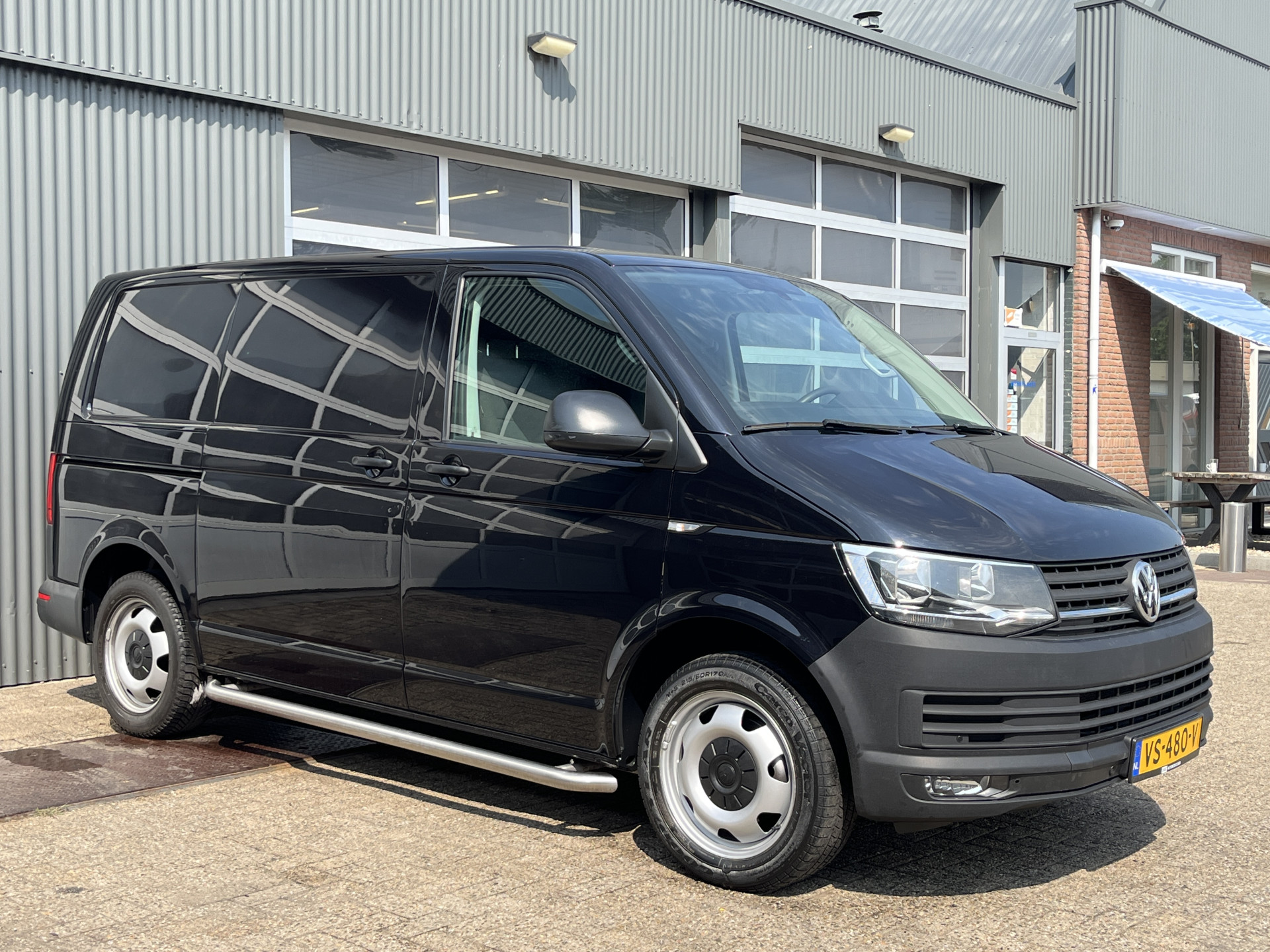 Volkswagen Transporter 2.0 TDI L1H1 150pk 2016 - voorkant