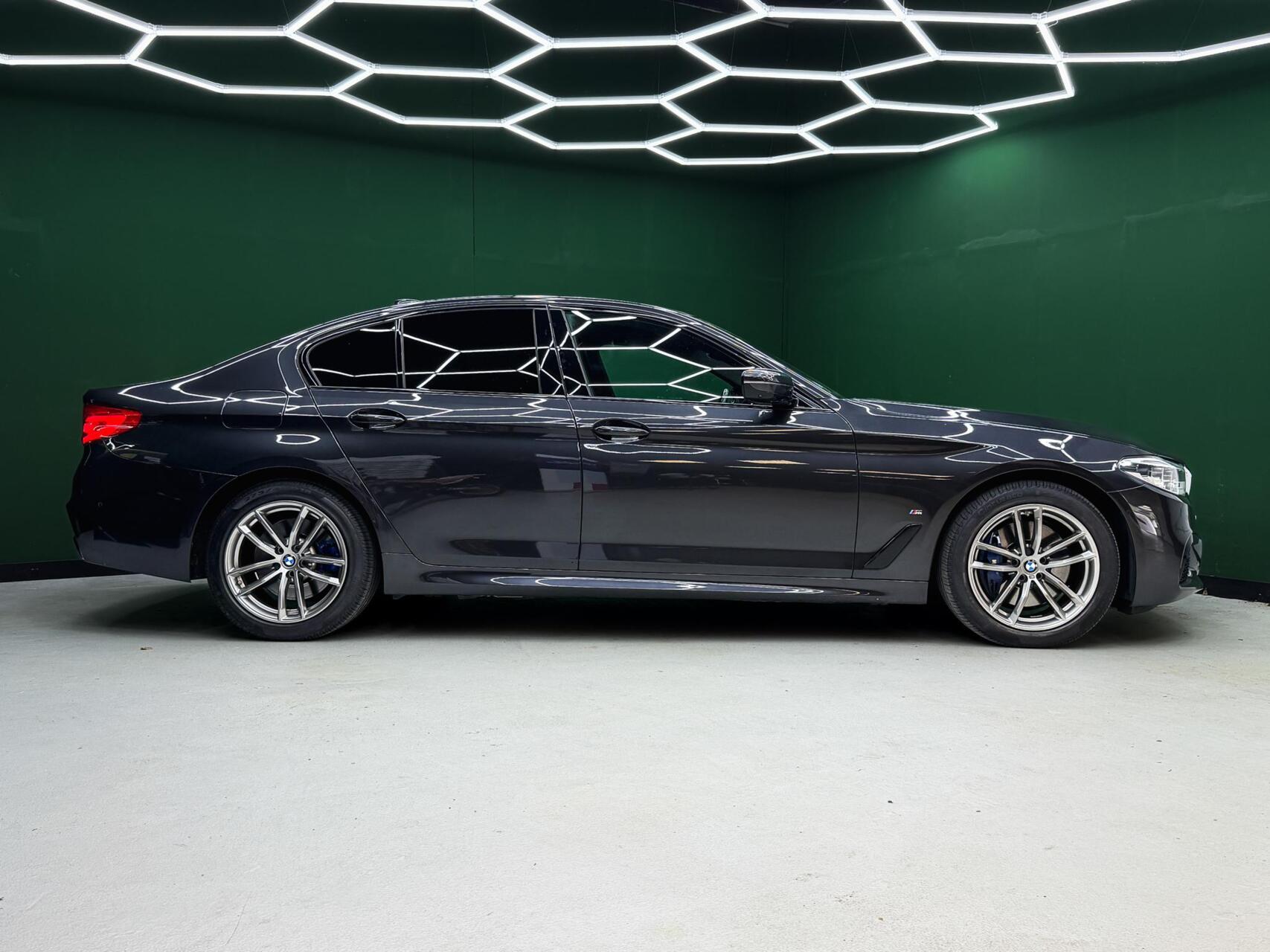 Foto van BMW 530e xDrive Iperformance