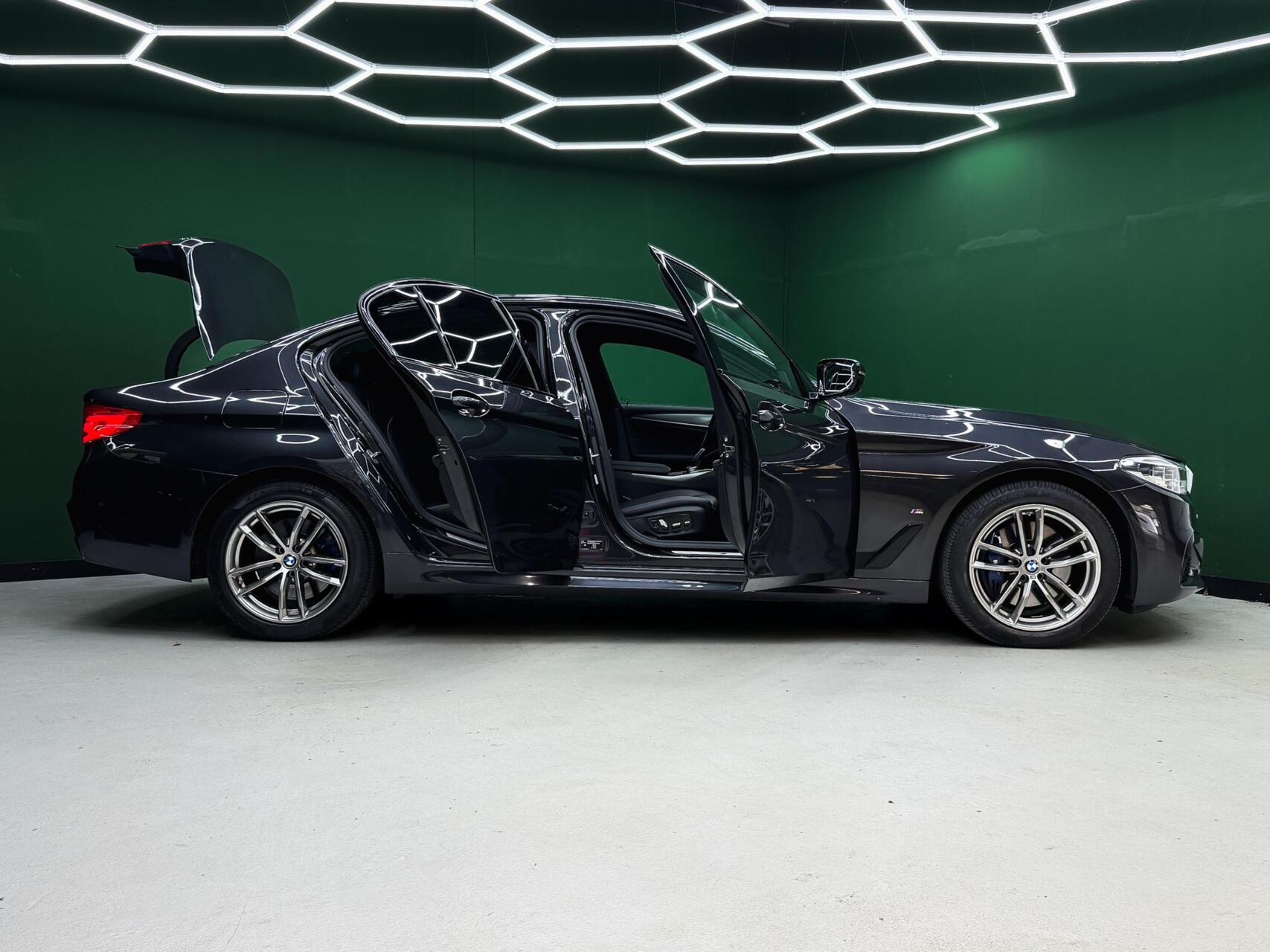 Foto van BMW 530e xDrive Iperformance