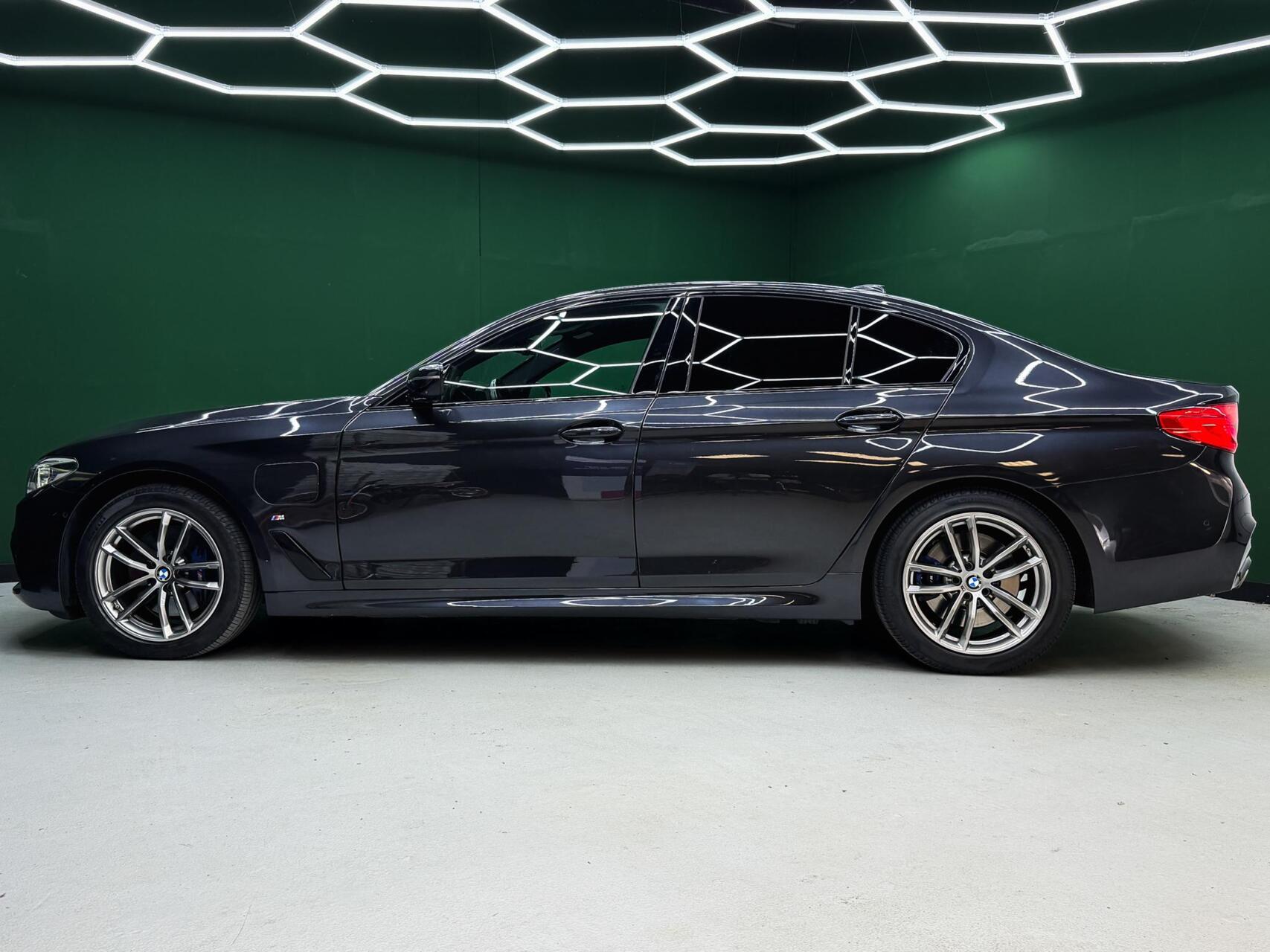 Foto van BMW 530e xDrive Iperformance
