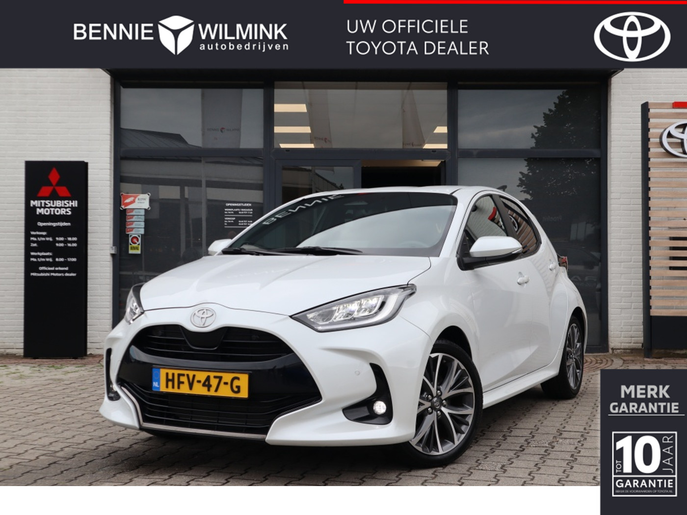 Toyota Toyota Yaris 1.5 Hybrid 130 Executive JBL | Head-up | Stuur en stoelverwarming 2024 - voorkant