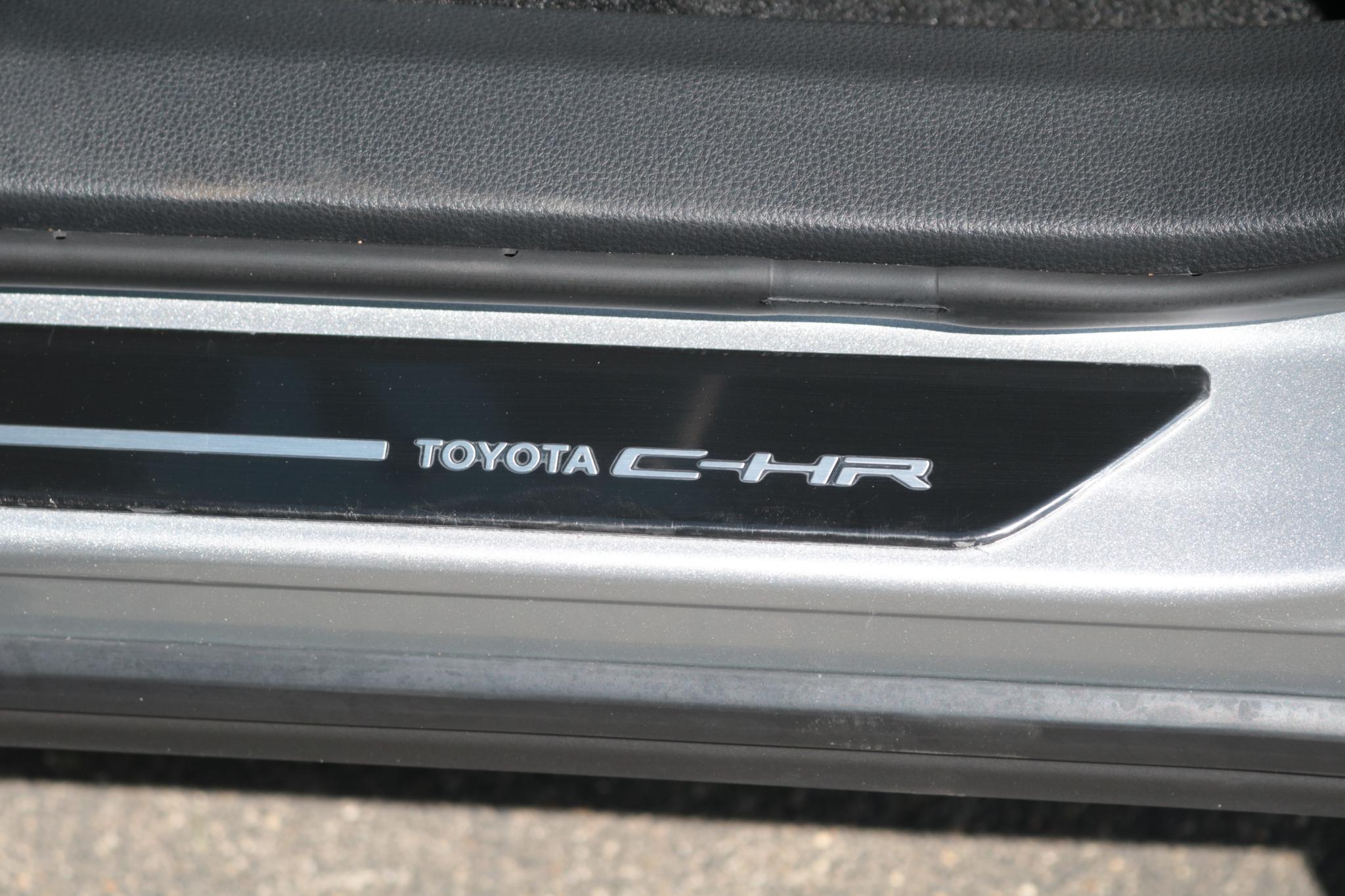 Foto van Toyota Toyota C-hr