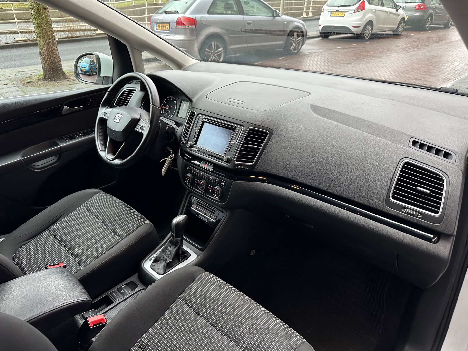 Foto van Seat Alhambra