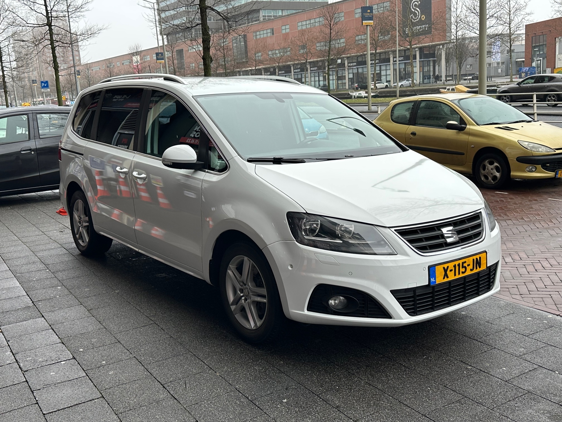 Foto van Seat Alhambra