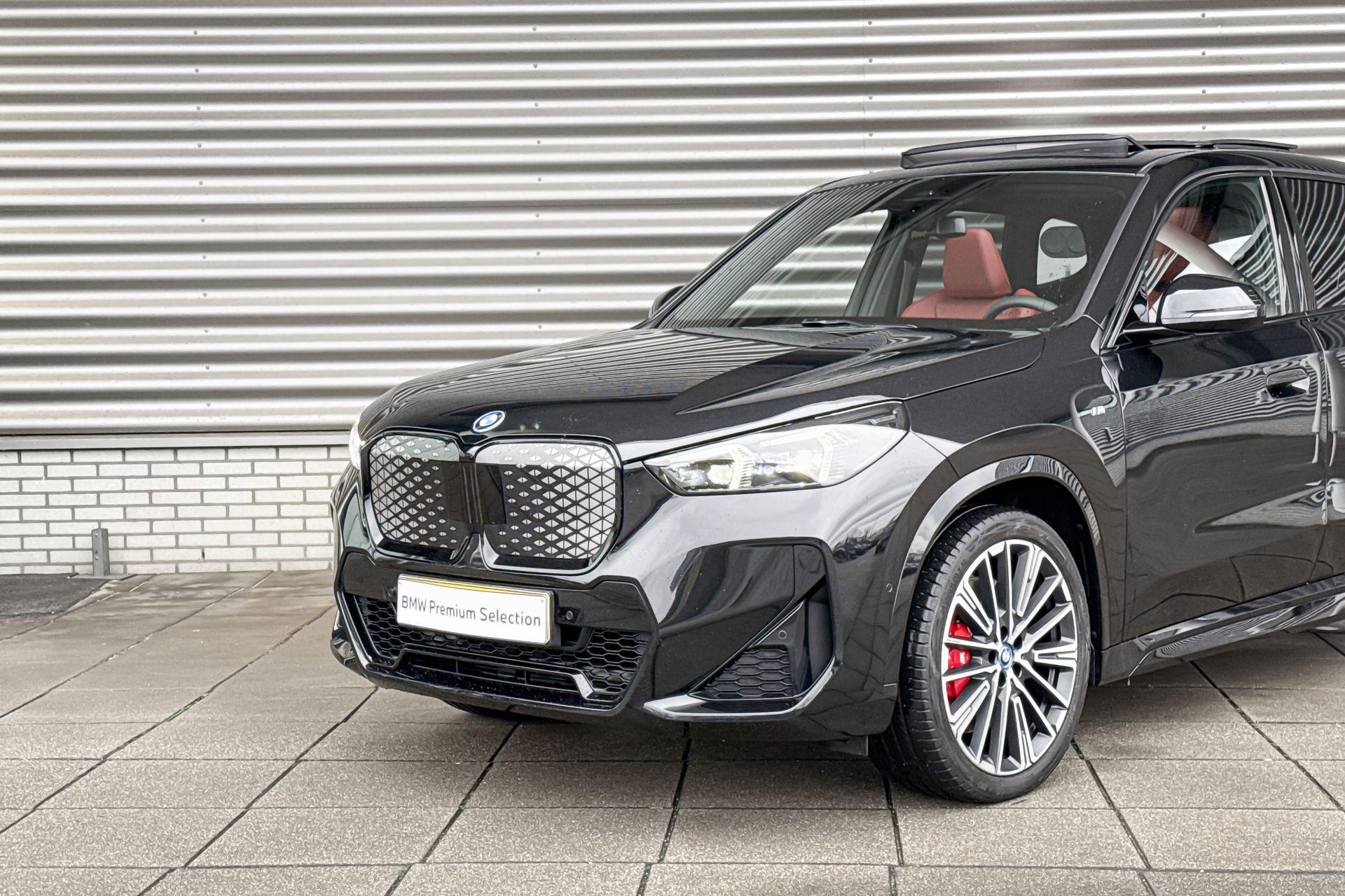 Foto van BMW Ix1 Xdrive30