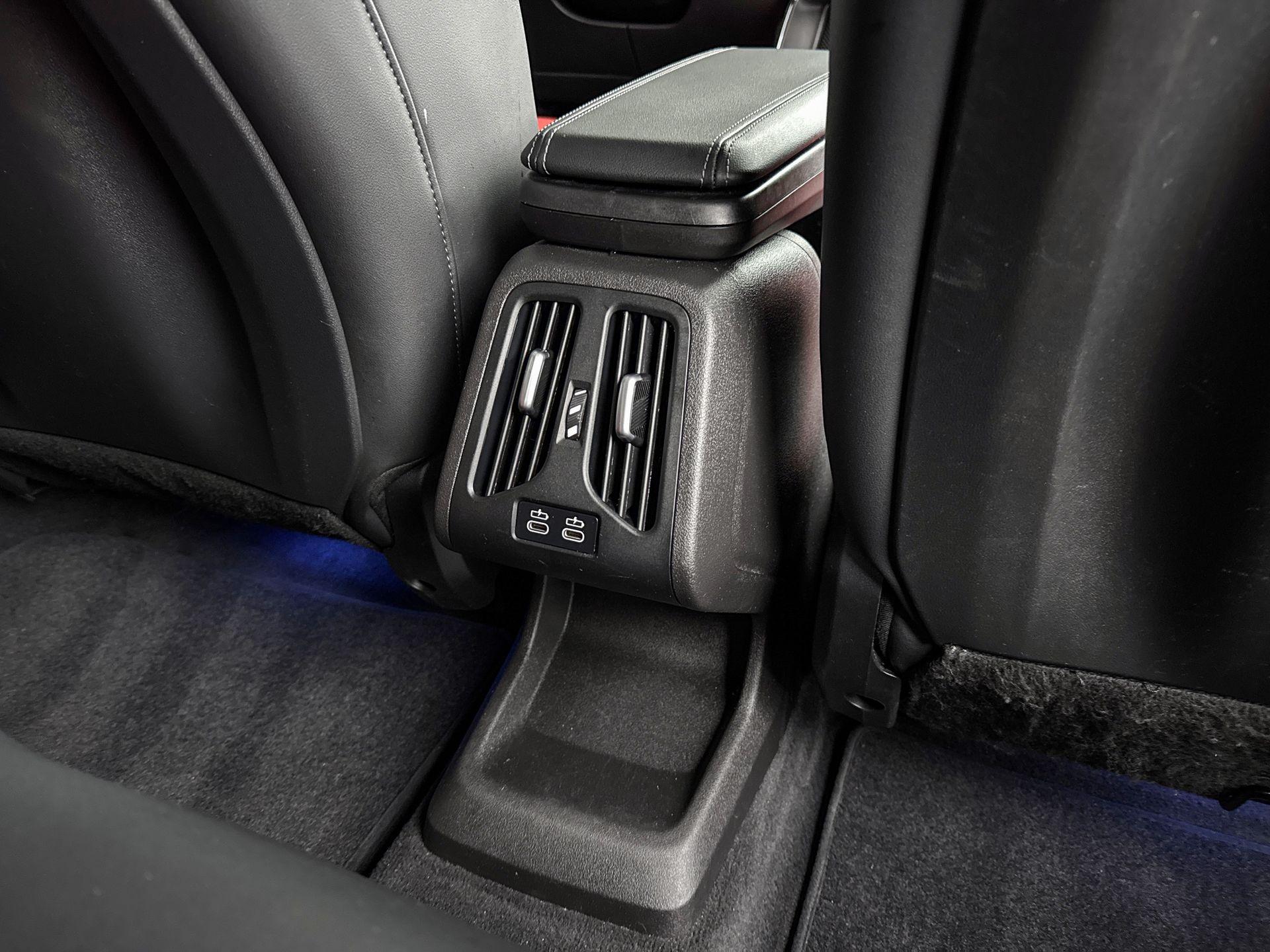 Foto van BMW Ix1 Xdrive30