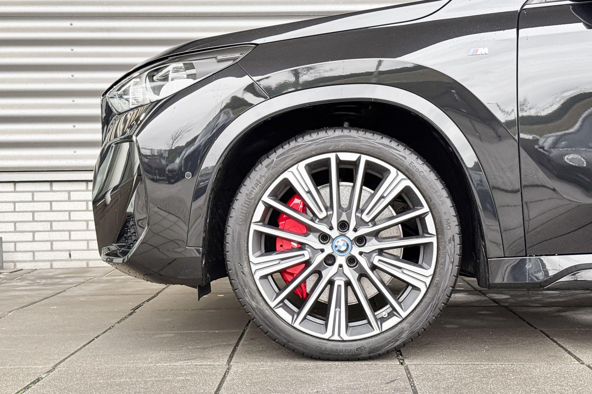 Foto van BMW Ix1 Xdrive30