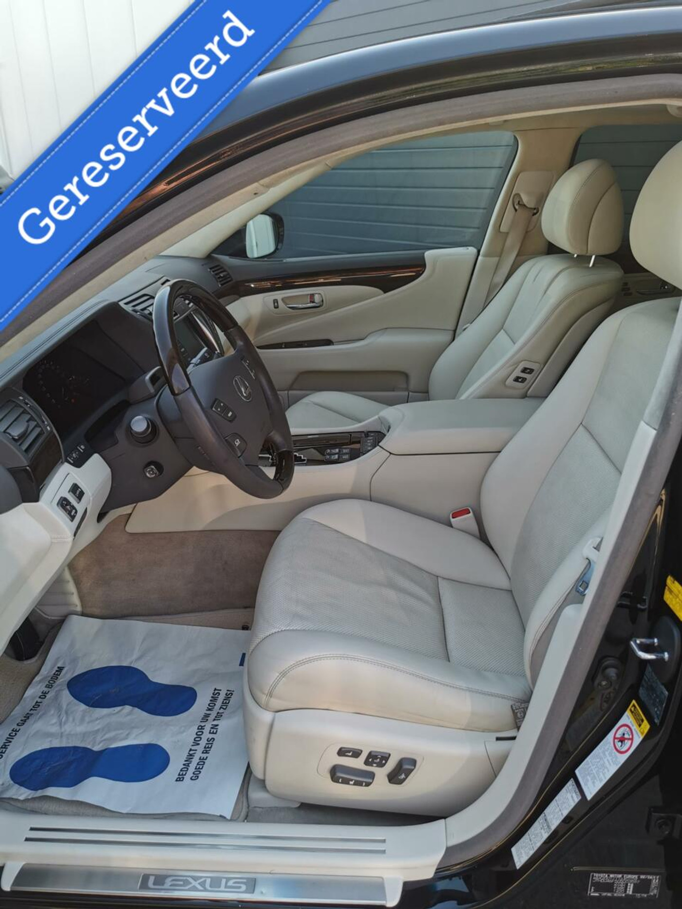Foto van Lexus LS