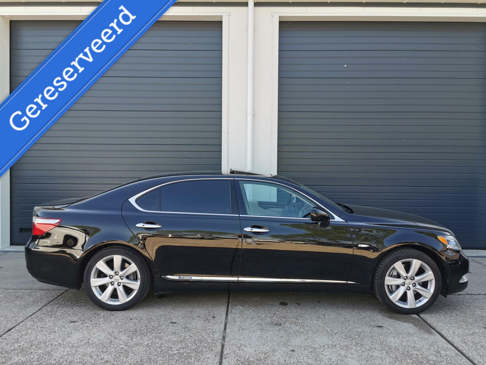 Foto van Lexus LS