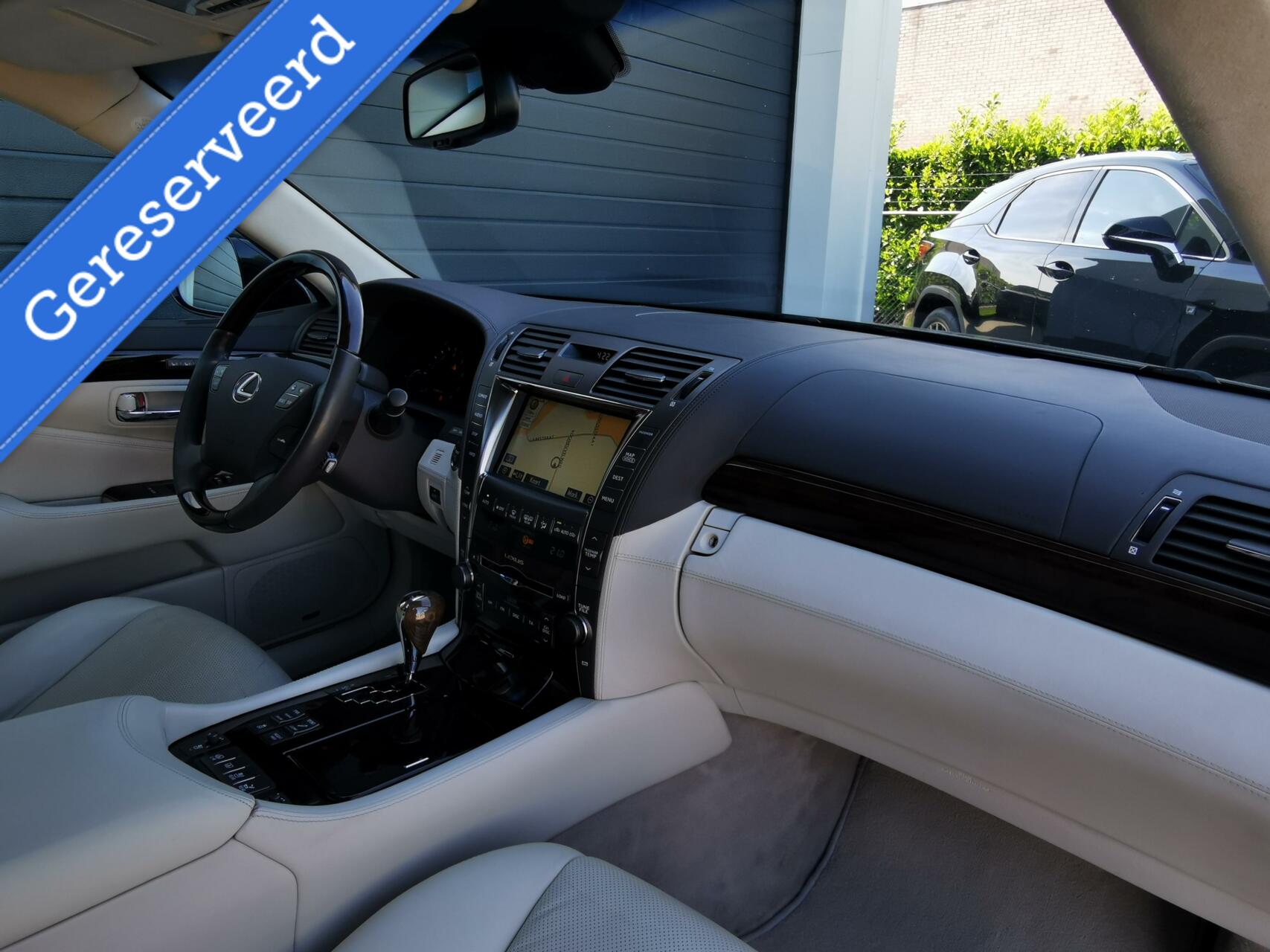 Foto van Lexus LS
