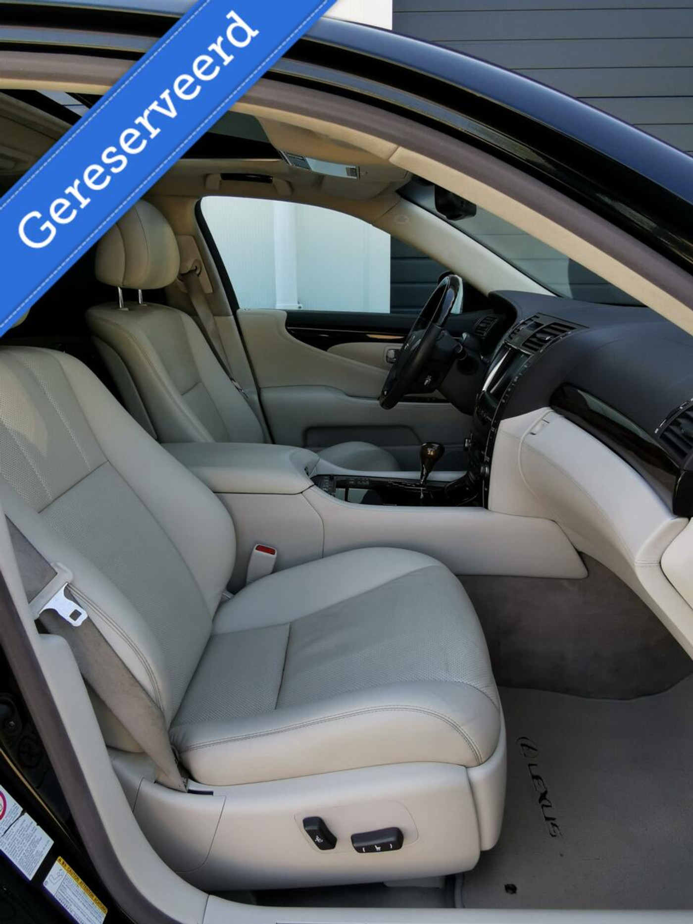 Foto van Lexus LS