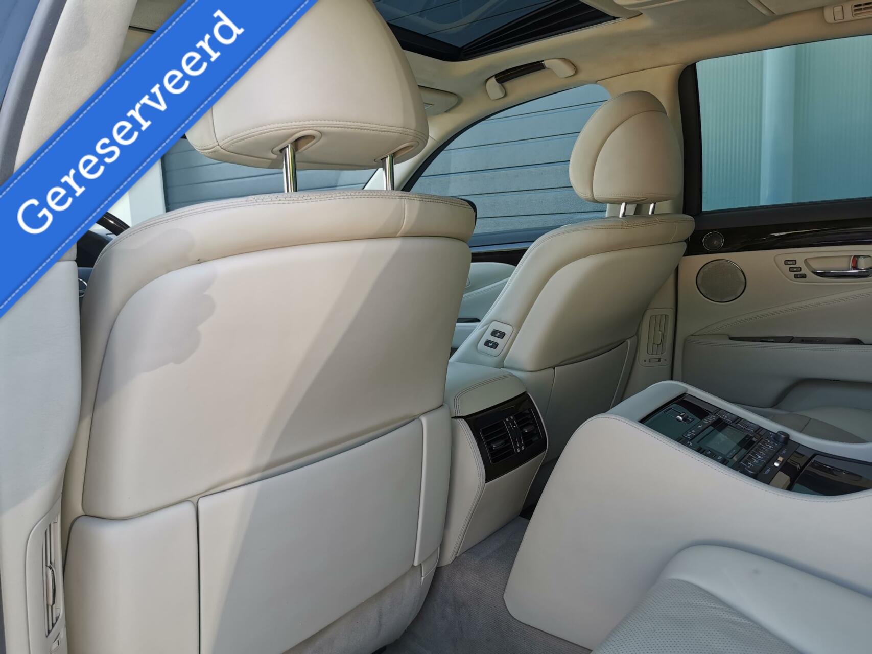 Foto van Lexus LS