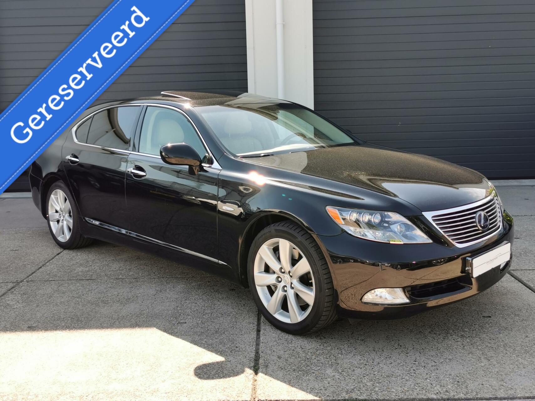 Foto van Lexus LS