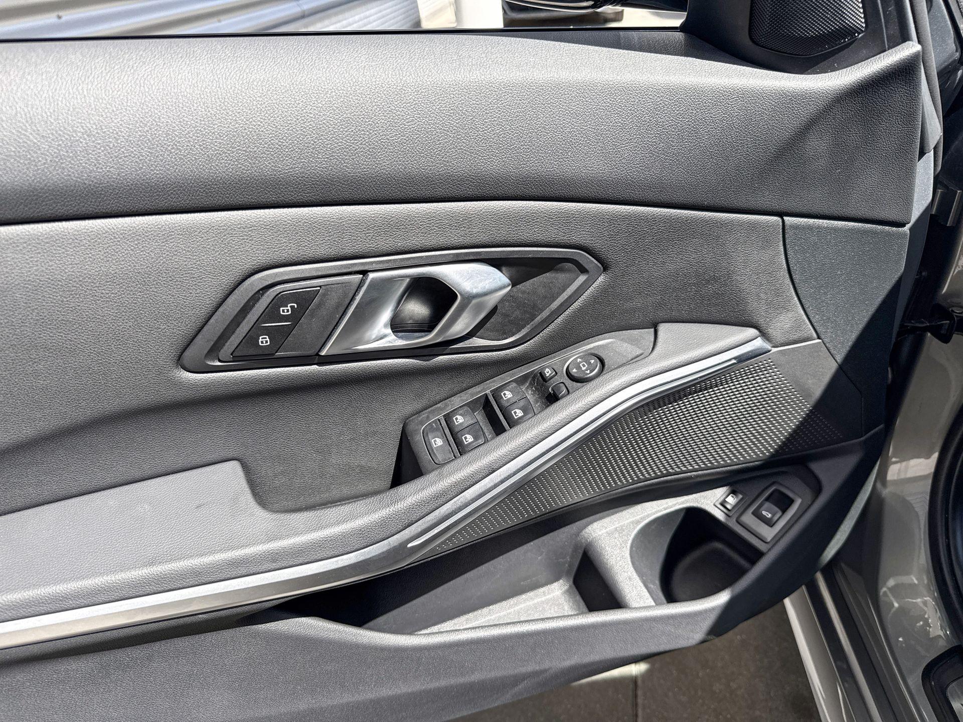 Foto van BMW 330e