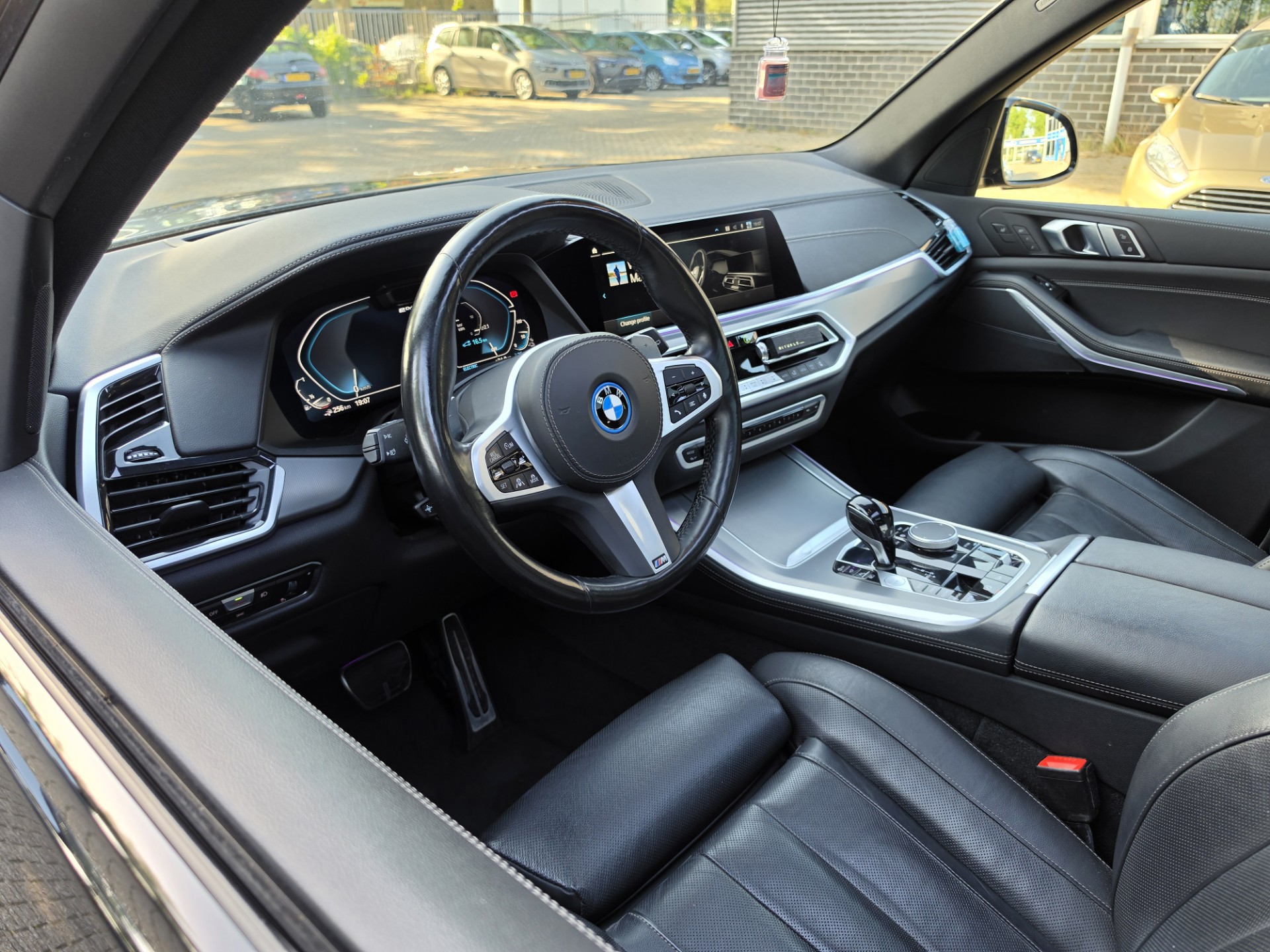 Foto van BMW X5 Xdrive45e