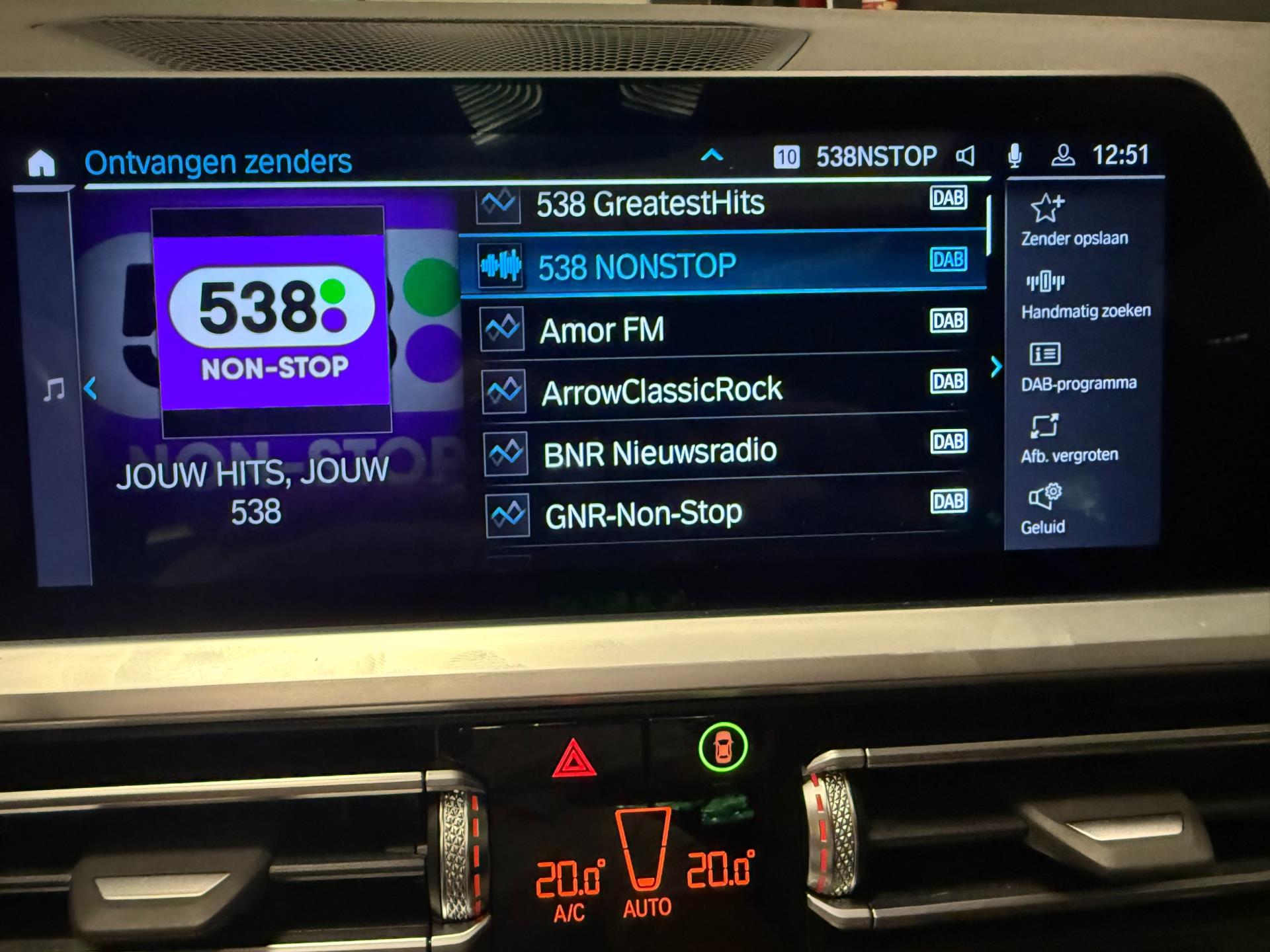 Foto van BMW 330e
