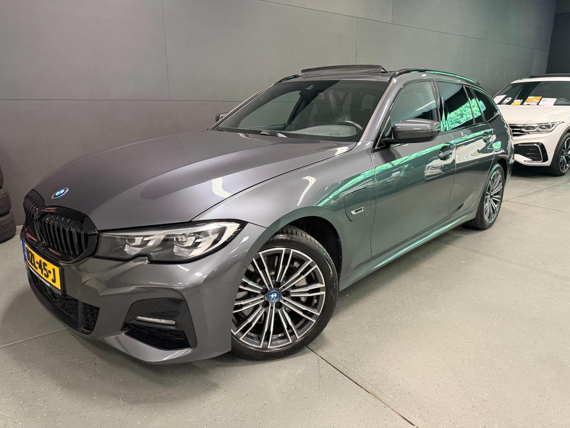 Foto van BMW 330e