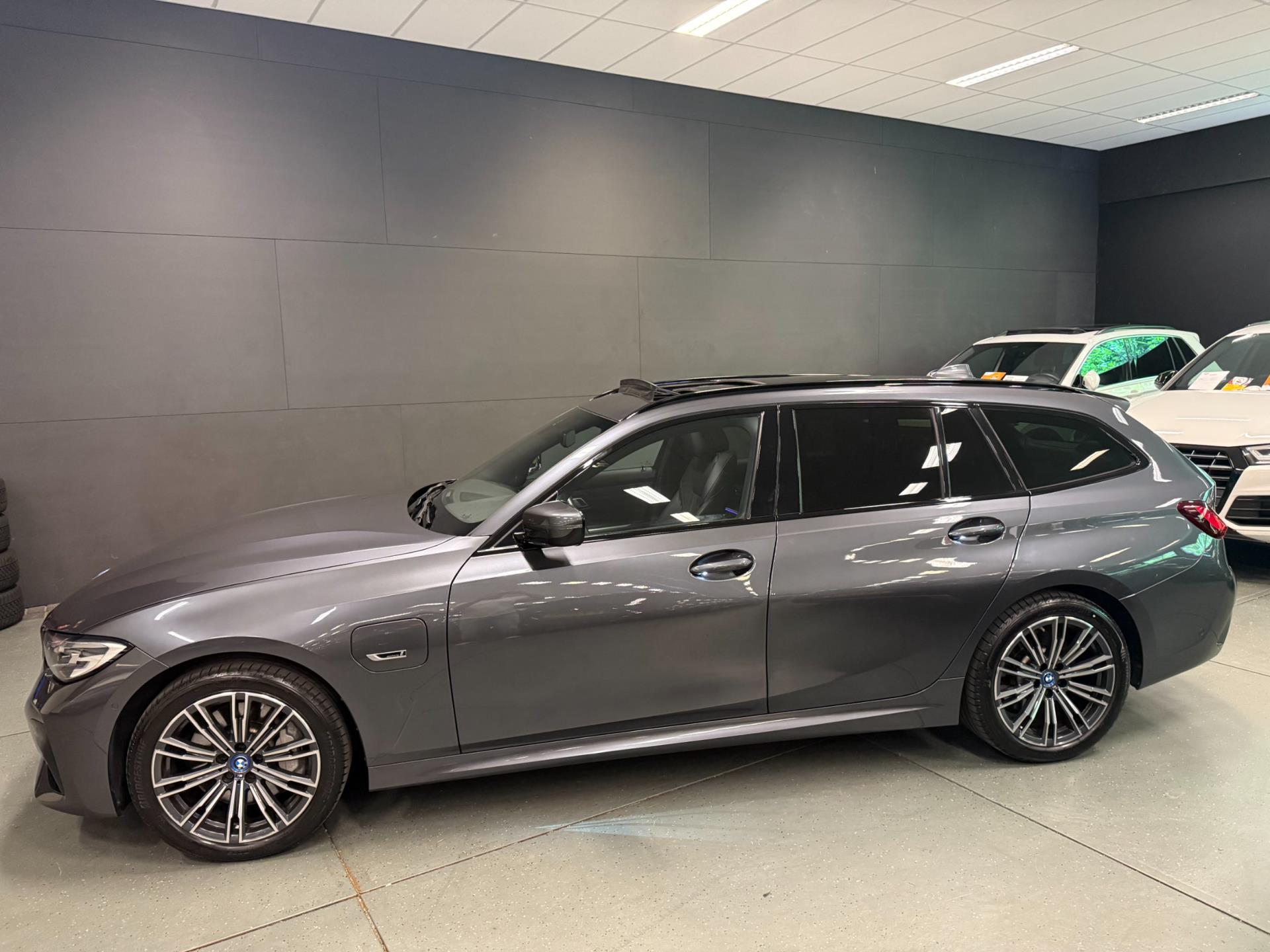Foto van BMW 330e