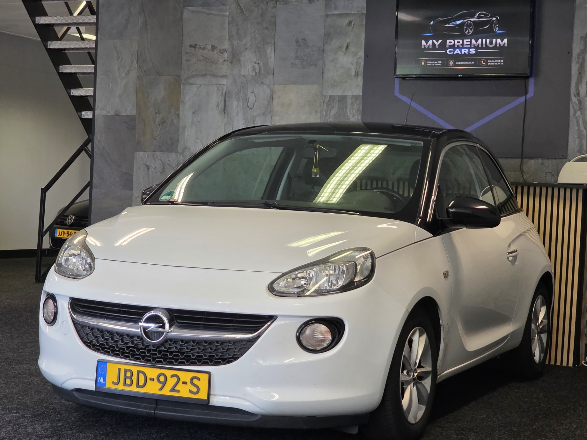 Opel Adam 1.2 Energised. Carplay-Android / Cristal White / Cruise Control / 2014 - voorkant