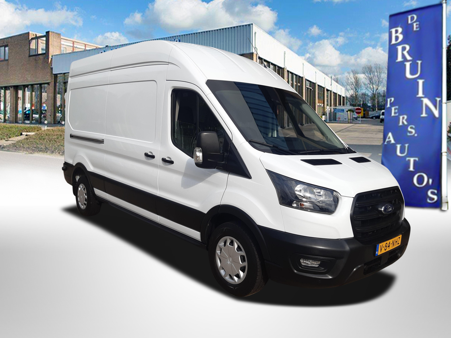 Ford Transit 2.0 TDCI 96Kw/130Pk L3H2 Airco Cruisecontrol Achteruitrijcamera 270graden doordraai achterdeuren 2024 - voorkant