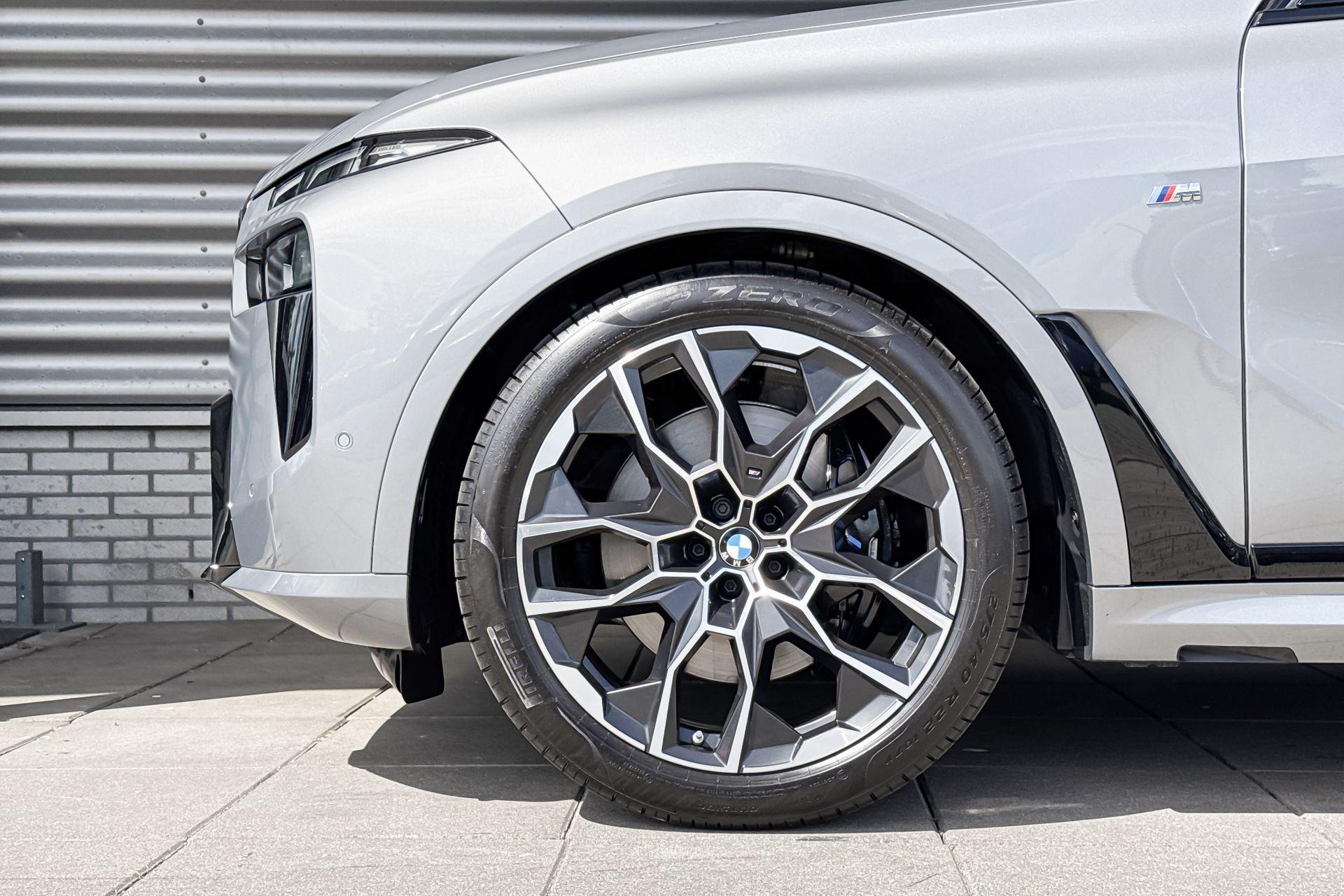 Foto van BMW X7 Xdrive40i