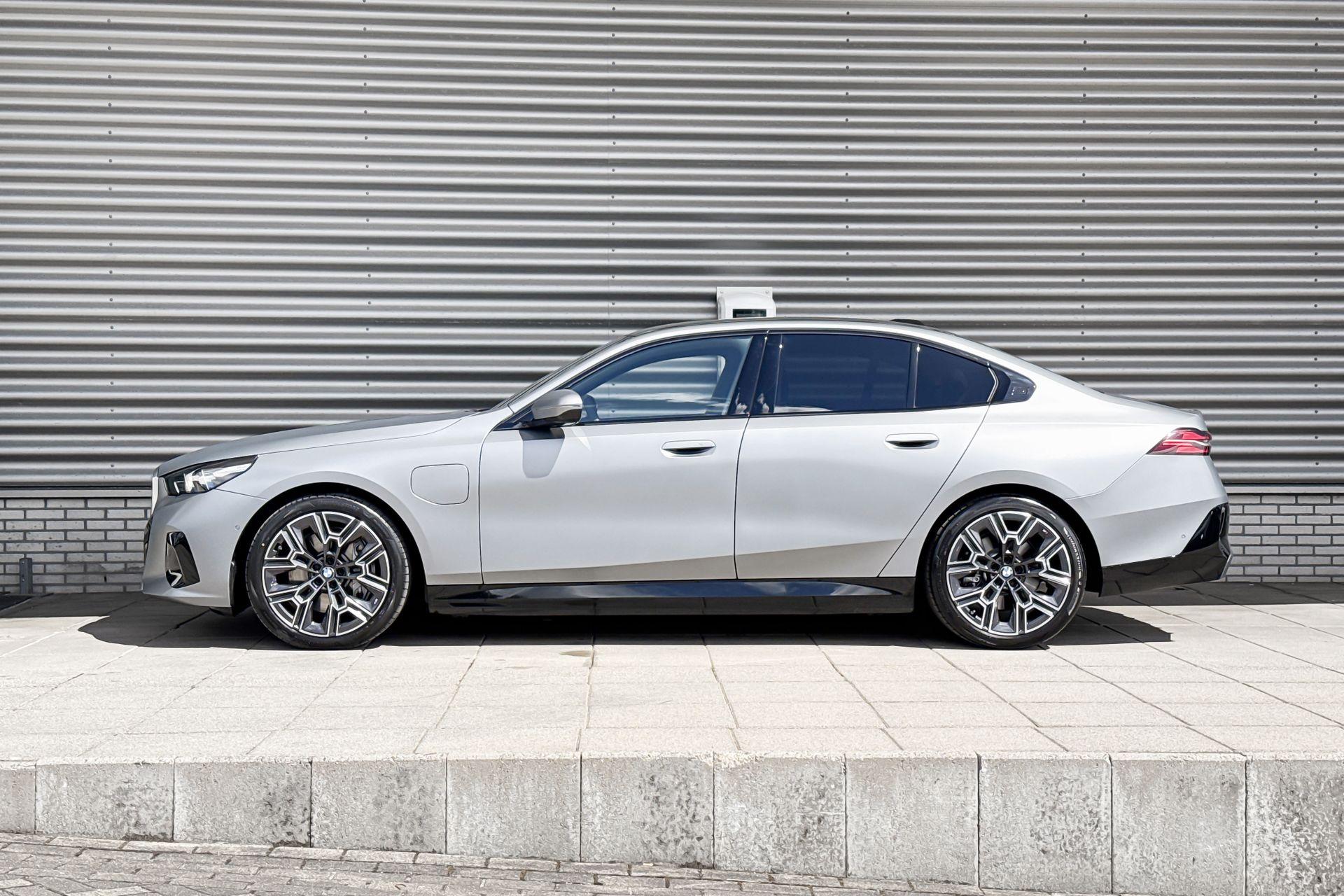 Foto van BMW 550e xDrive