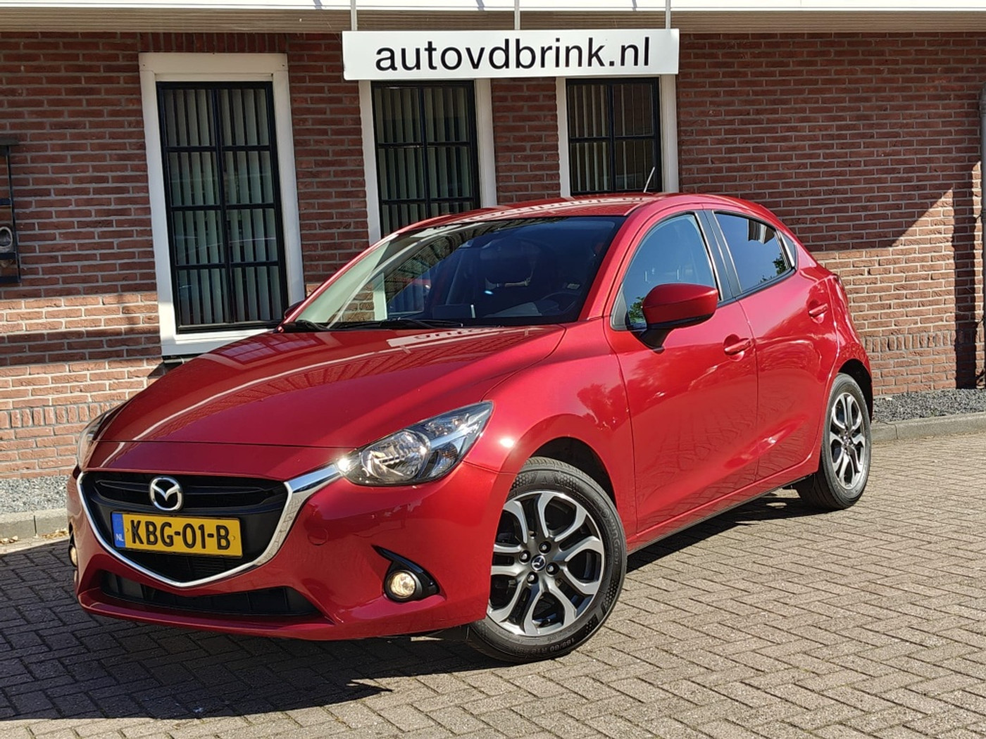 Mazda Mazda2 1.5 Skyactiv-G GT-M, TREKHAAK / STOELVERWARMING / NAVI 2017 - voorkant