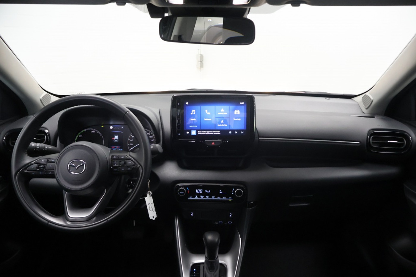 Foto van Mazda Mazda2 Hybrid