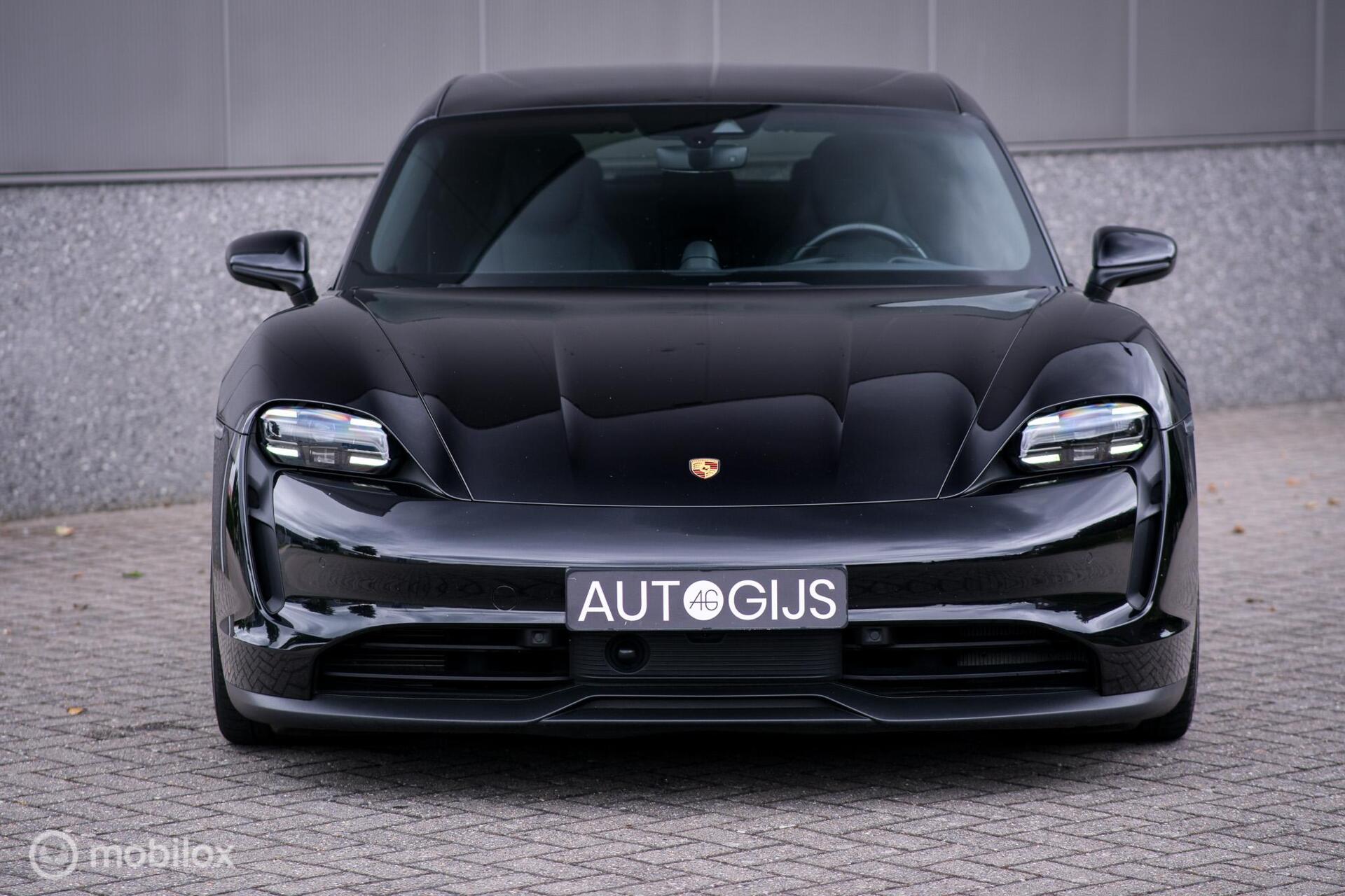 Foto van Porsche Taycan 4s
