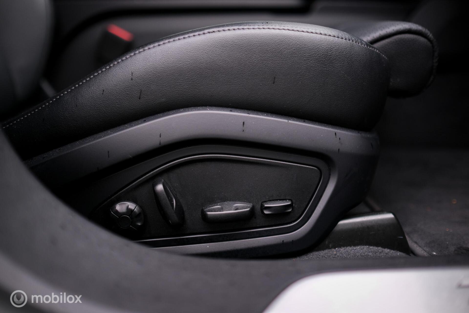 Foto van Porsche Taycan 4s