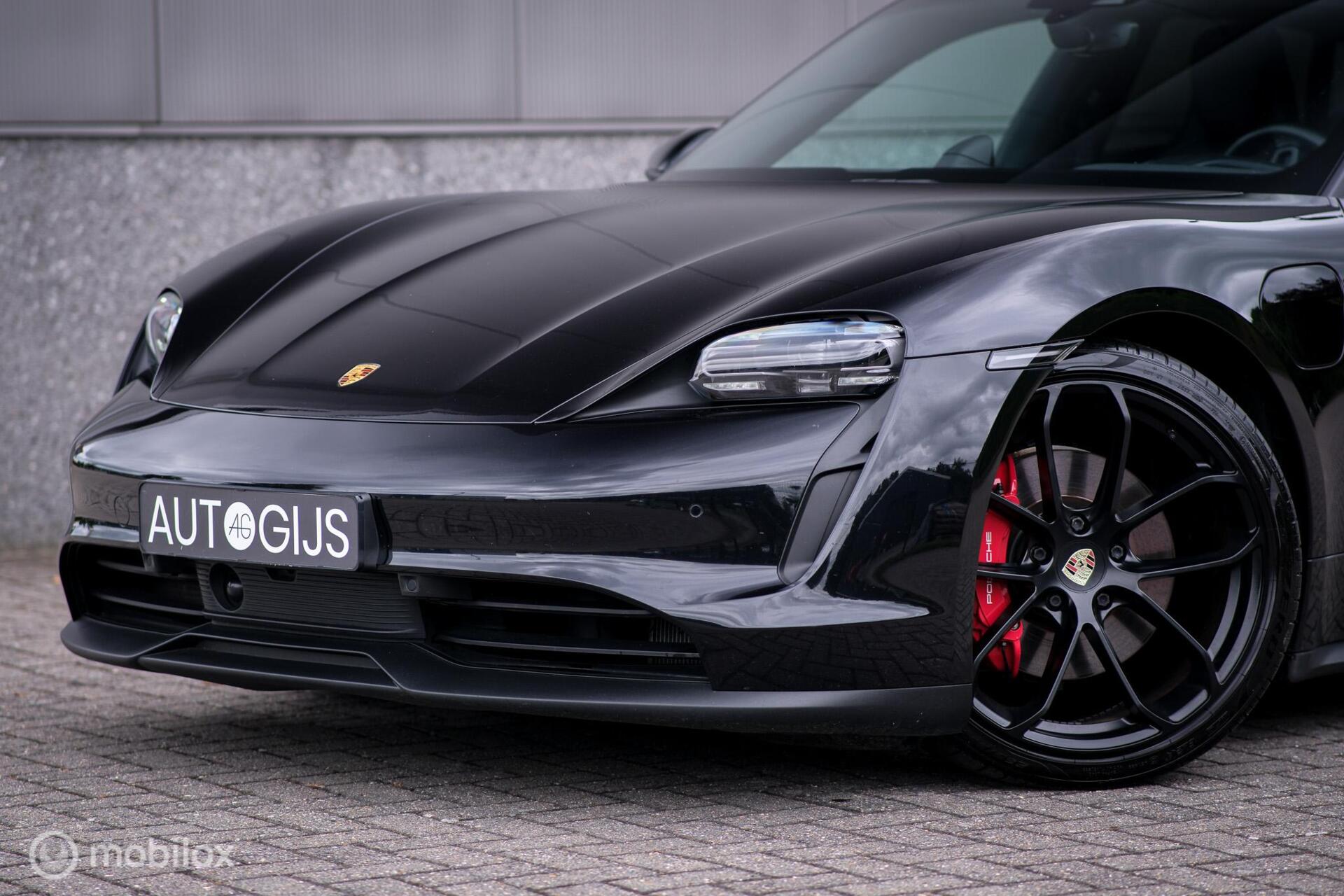 Foto van Porsche Taycan 4s