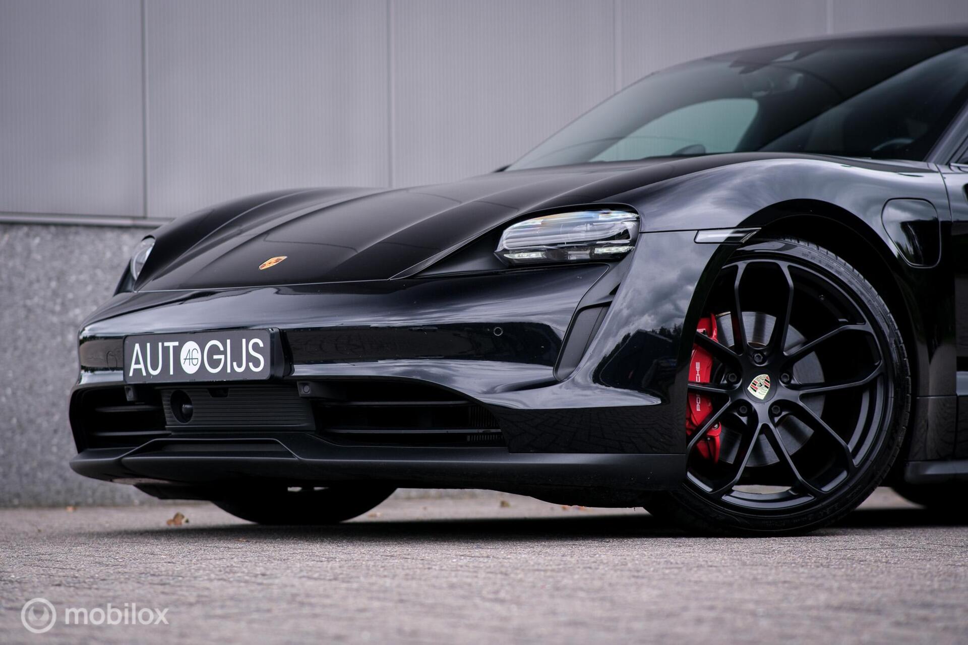 Foto van Porsche Taycan 4s