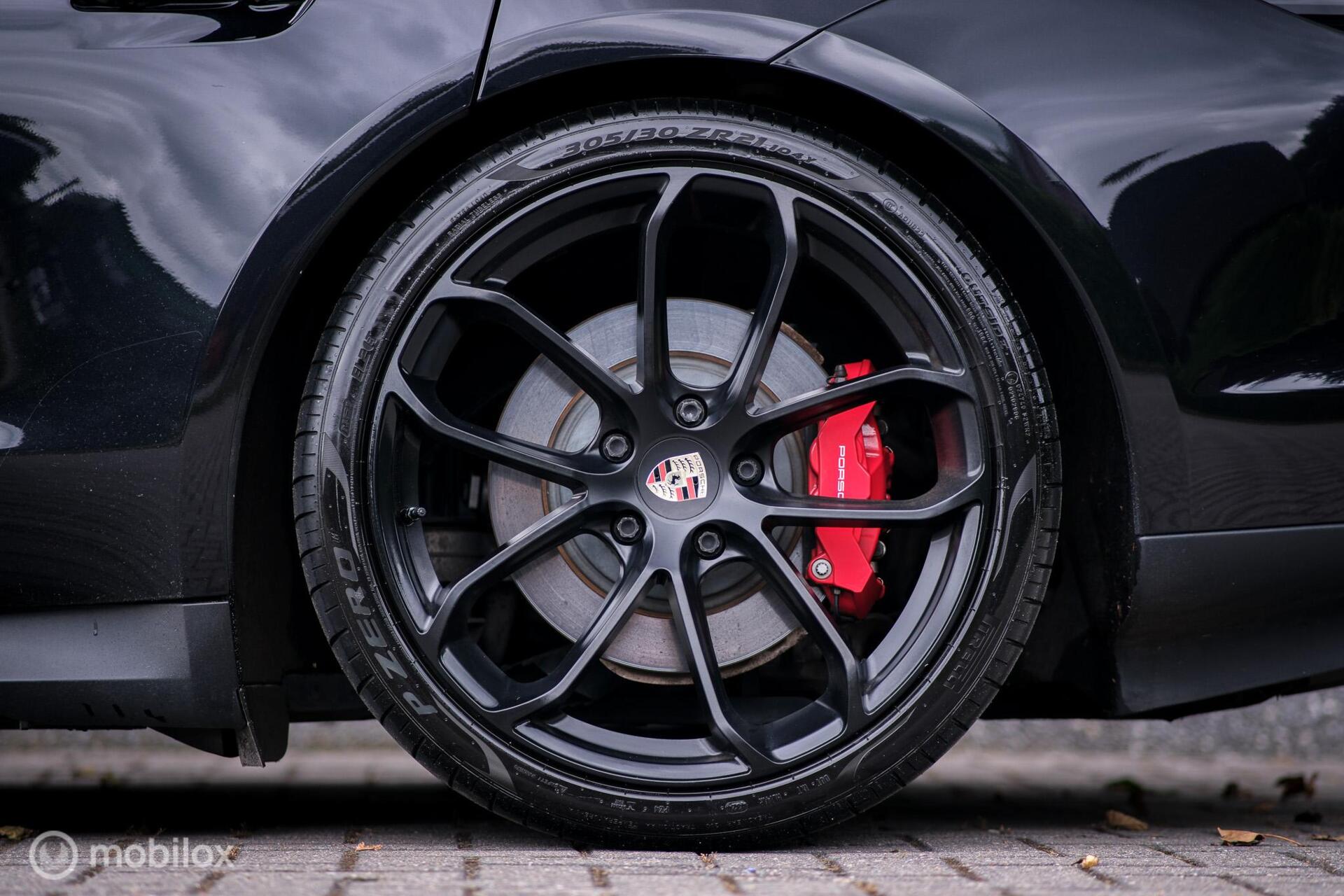 Foto van Porsche Taycan 4s