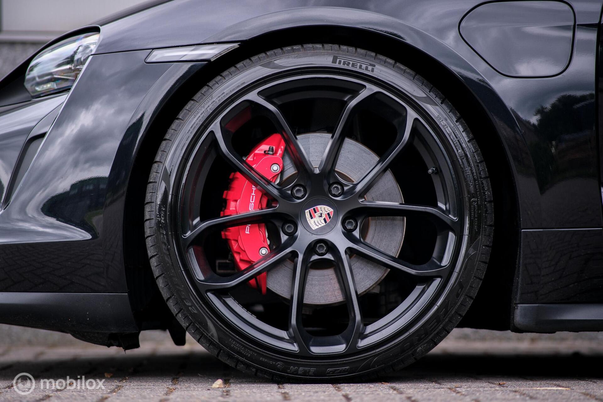 Foto van Porsche Taycan 4s
