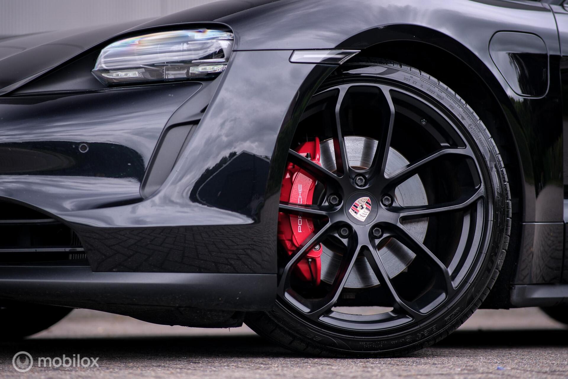 Foto van Porsche Taycan 4s