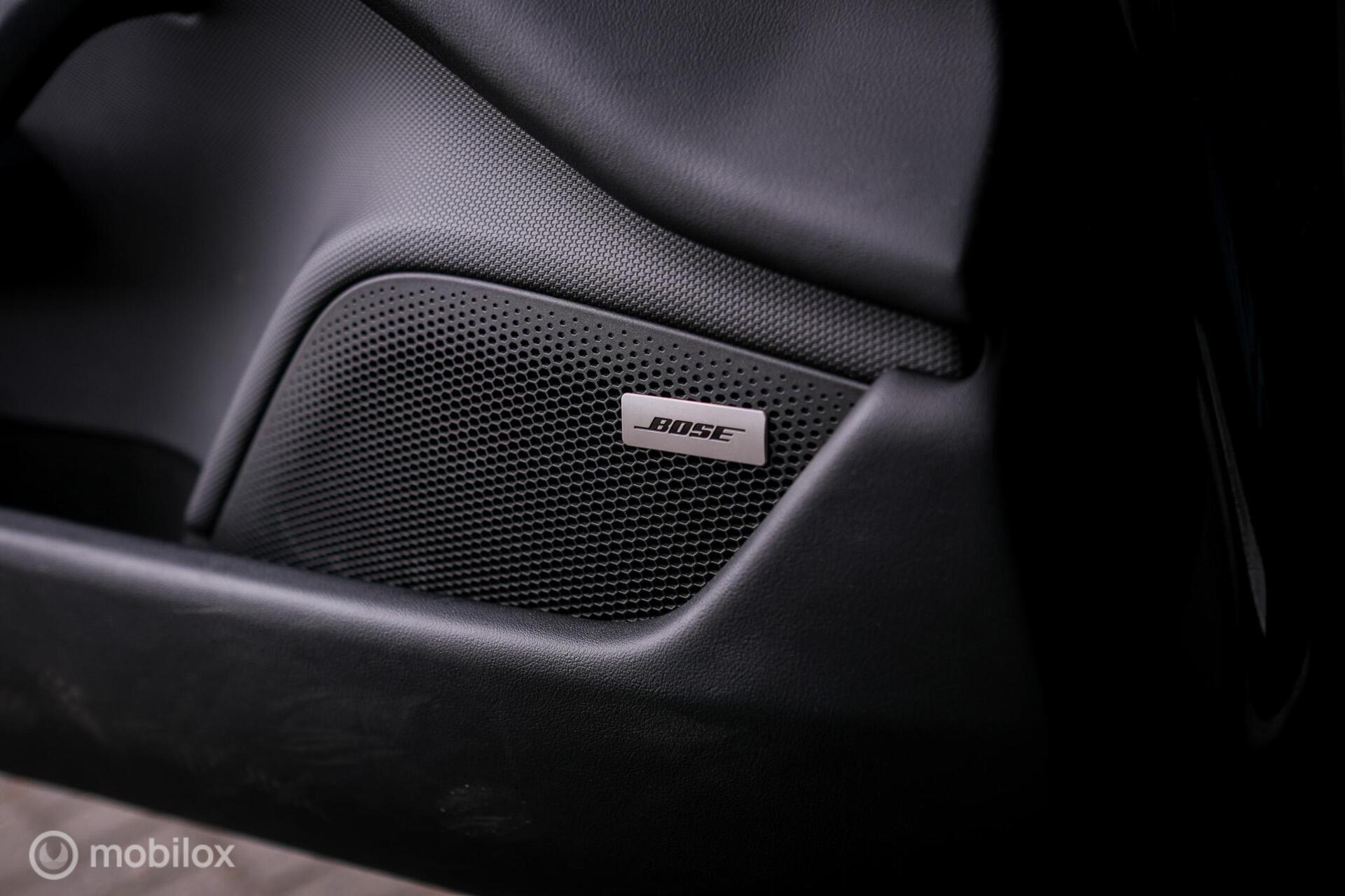 Foto van Porsche Taycan 4s