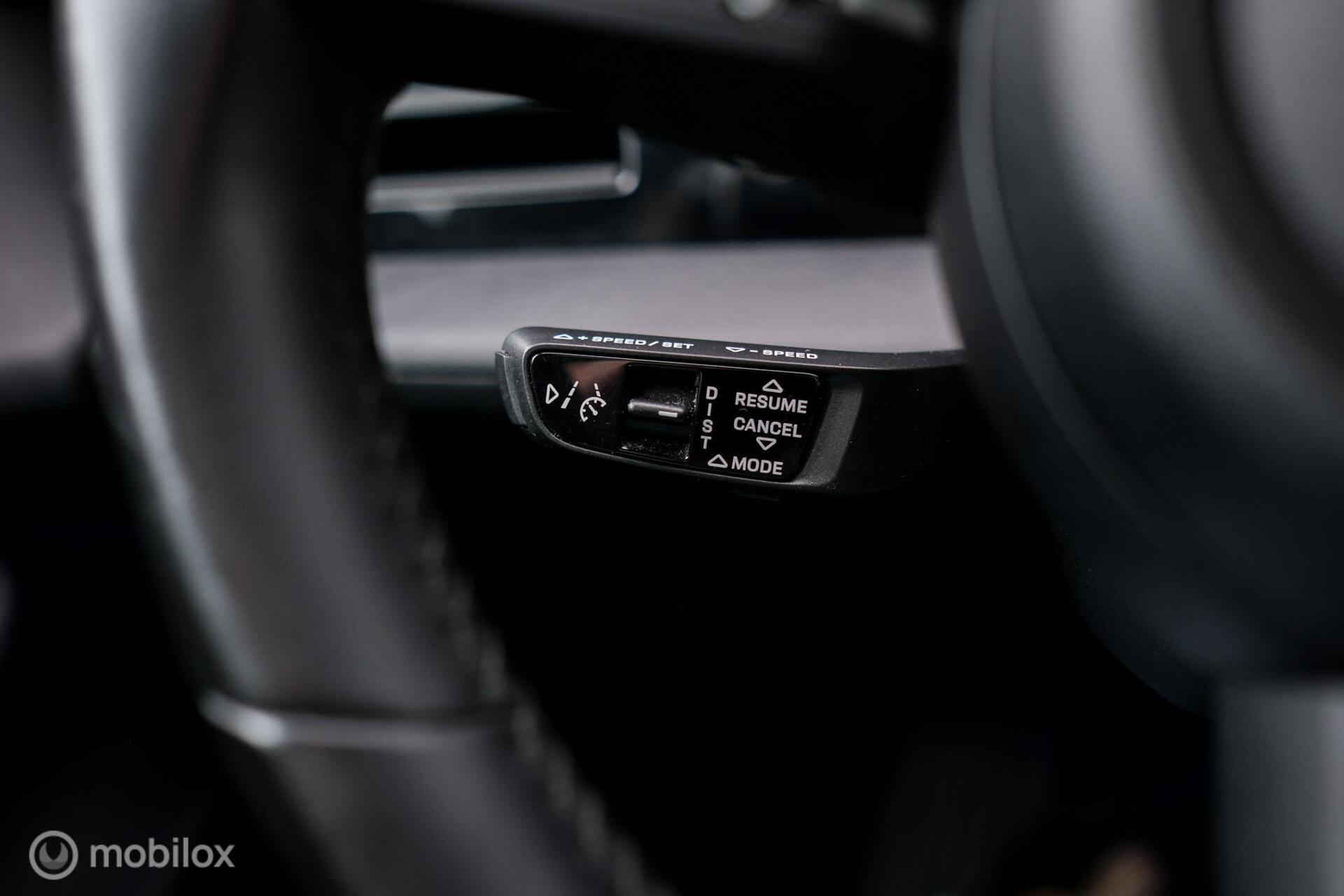 Foto van Porsche Taycan 4s
