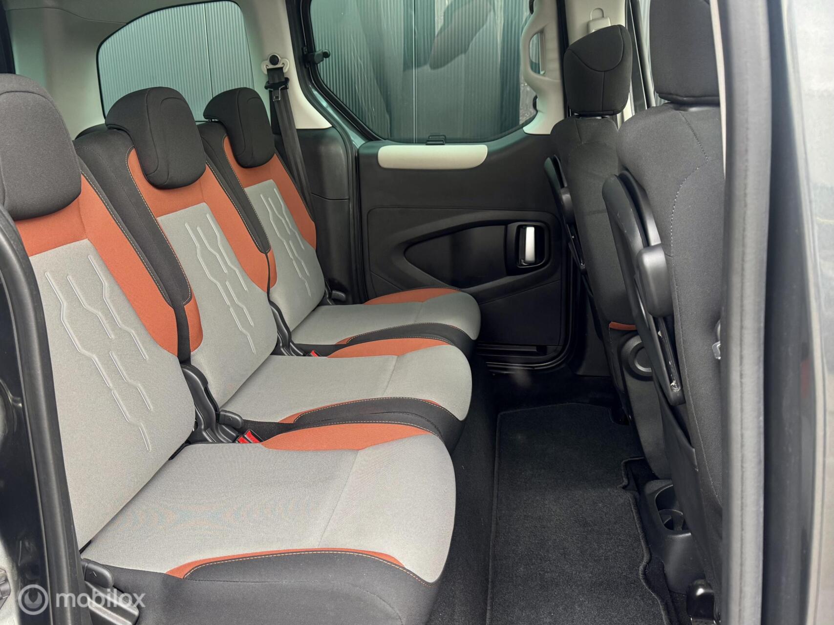Foto van Peugeot Partner Tepee