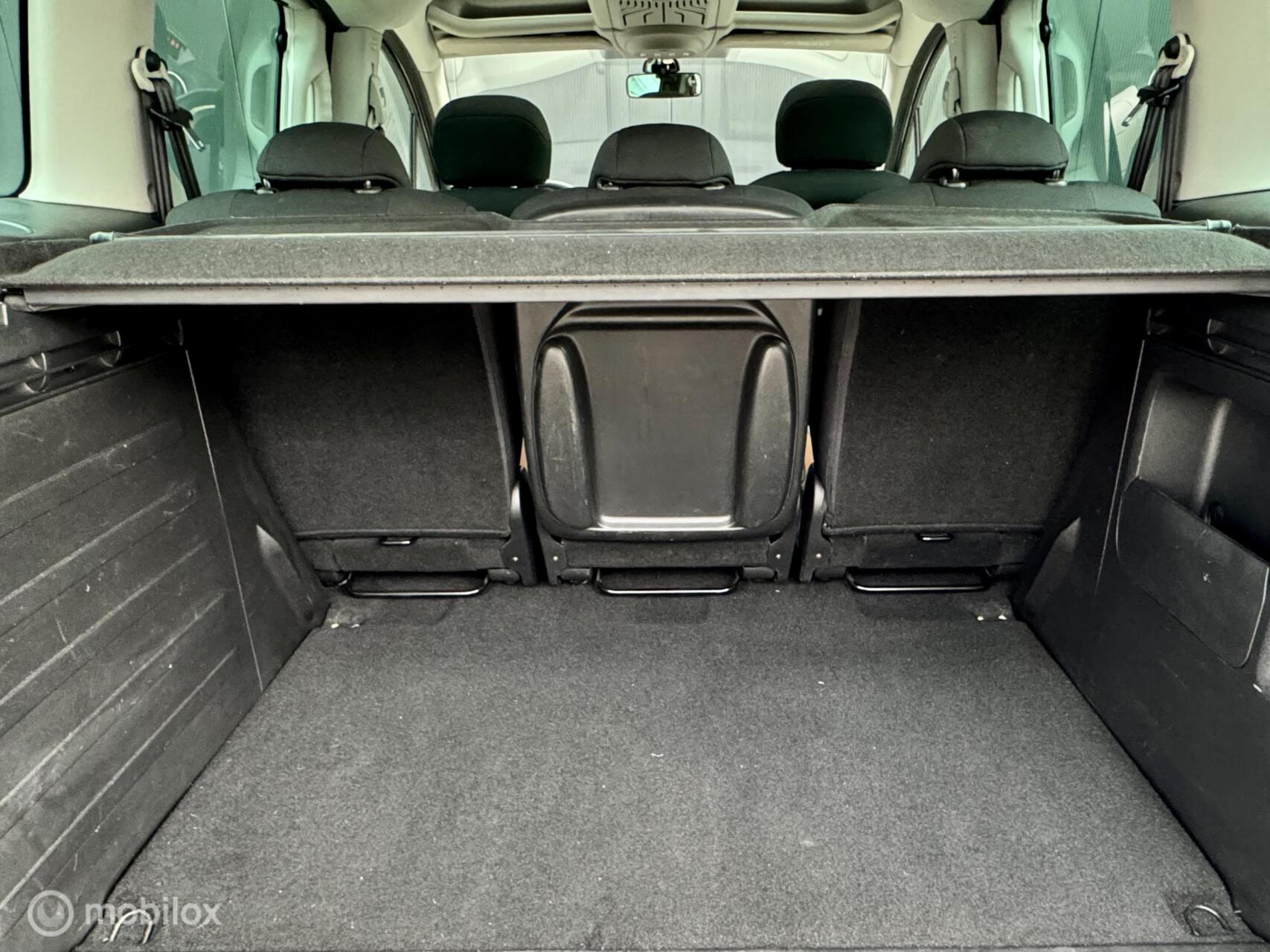 Foto van Peugeot Partner Tepee