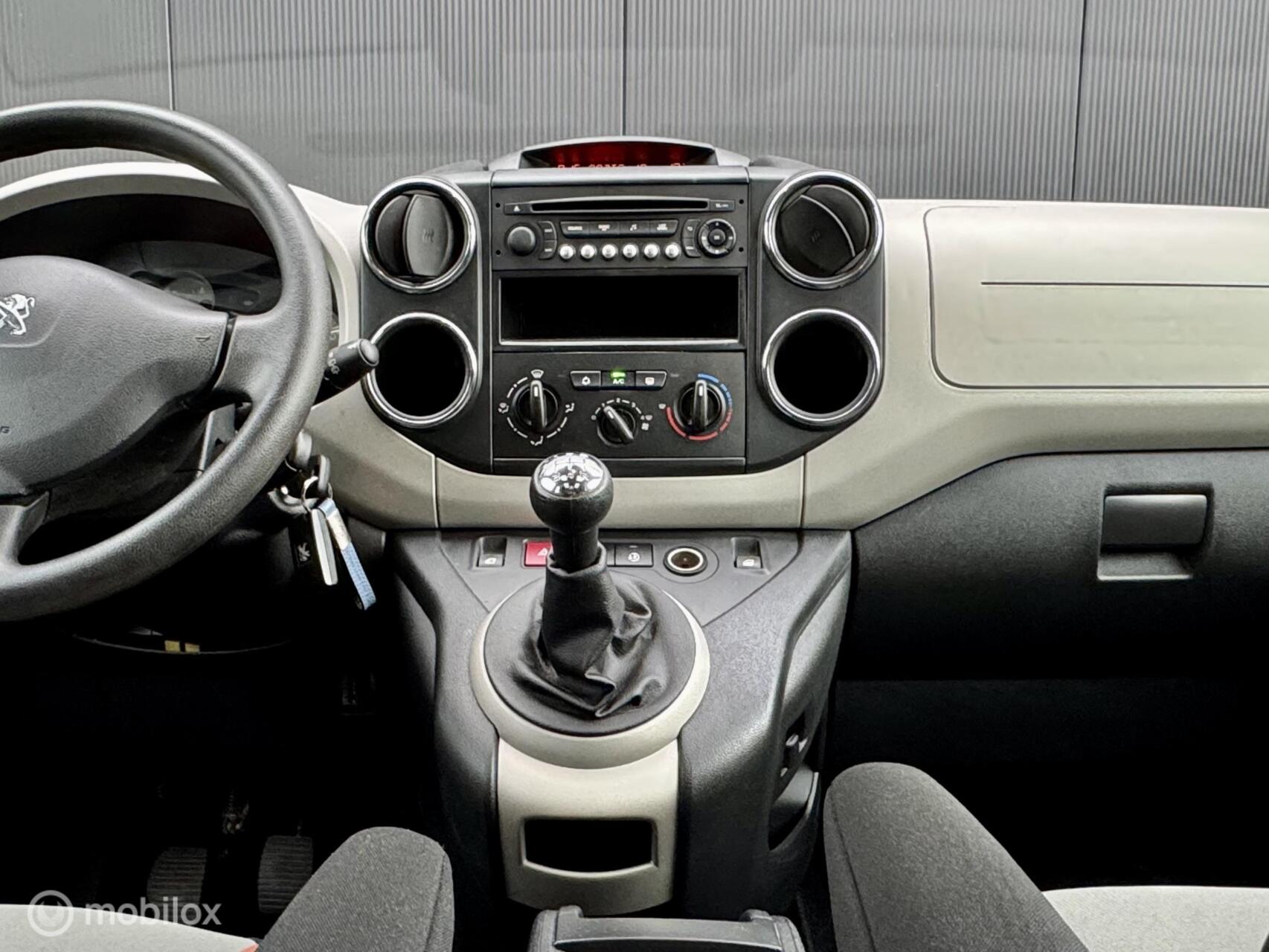 Foto van Peugeot Partner Tepee