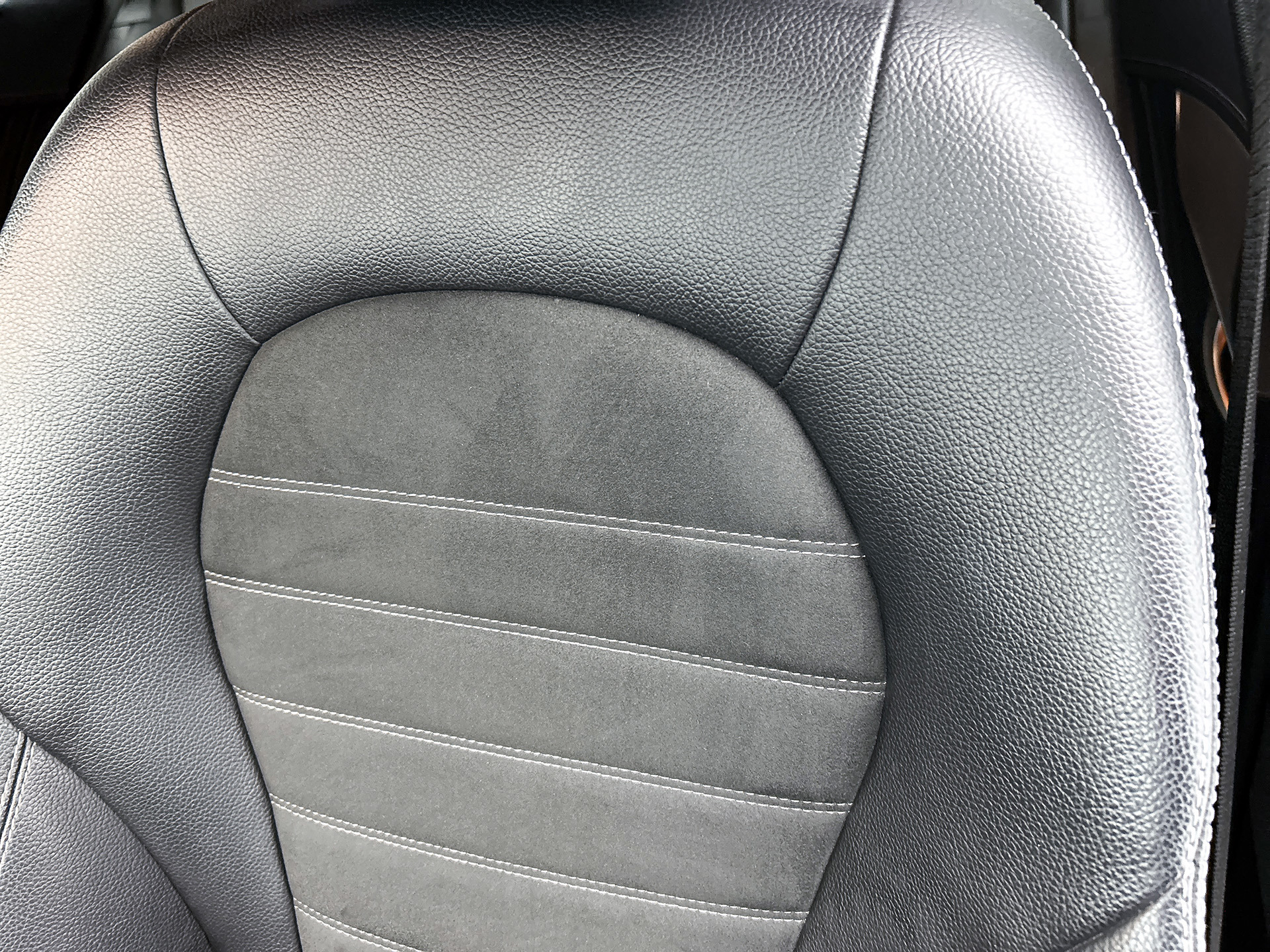 Foto van Mercedes-Benz C 300 E
