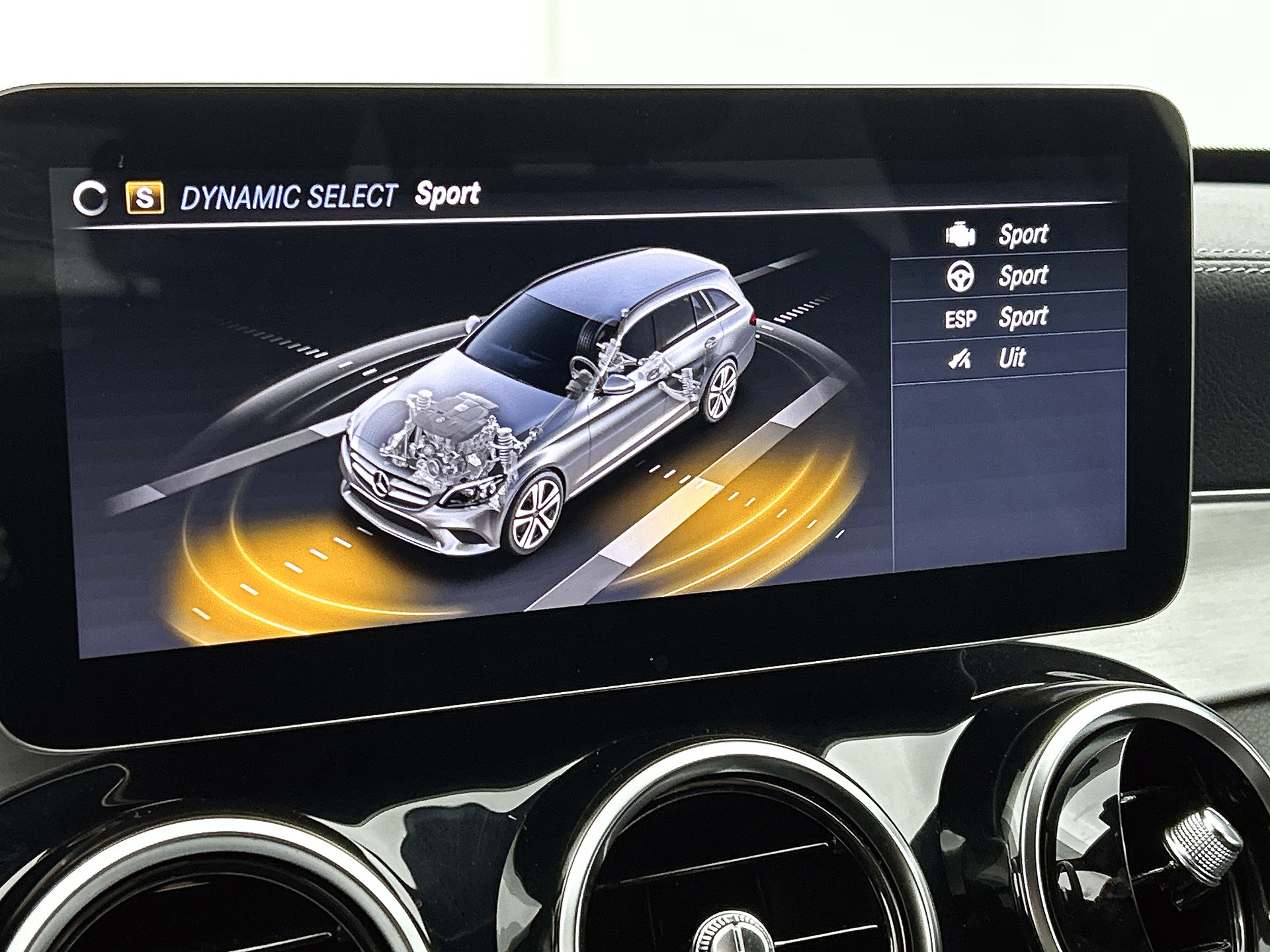 Foto van Mercedes-Benz C 300 E