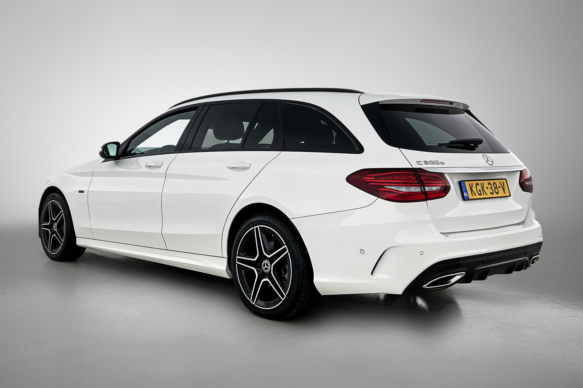 Foto van Mercedes-Benz C 300 E