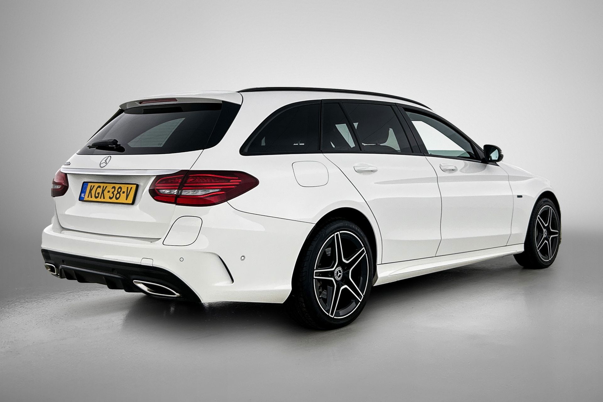 Foto van Mercedes-Benz C 300 E
