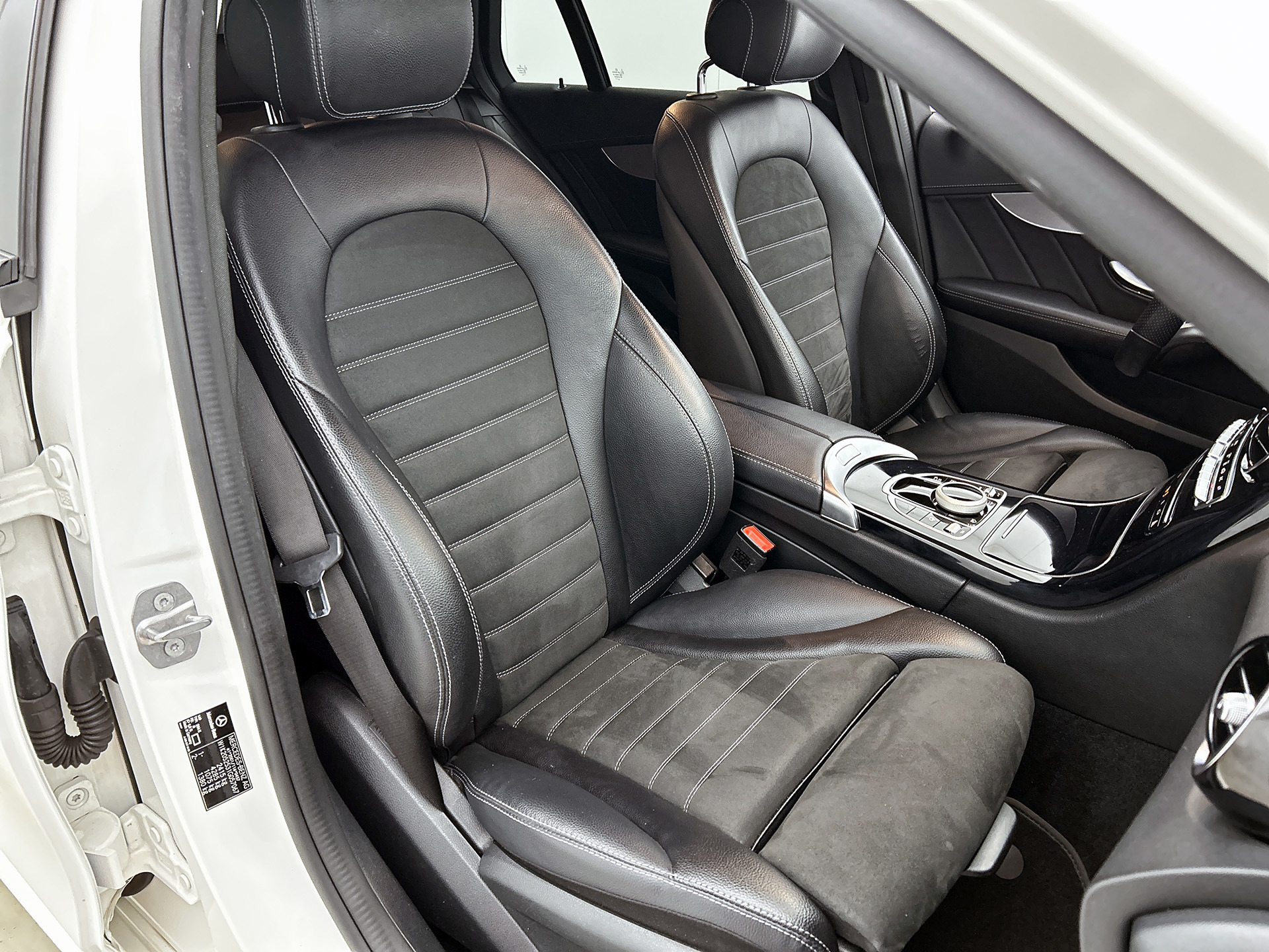 Foto van Mercedes-Benz C 300 E