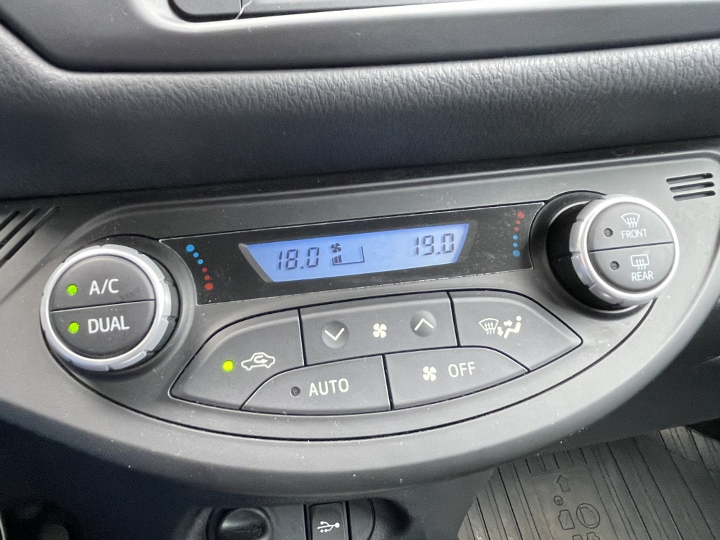 Foto van Toyota Toyota Yaris Hybrid