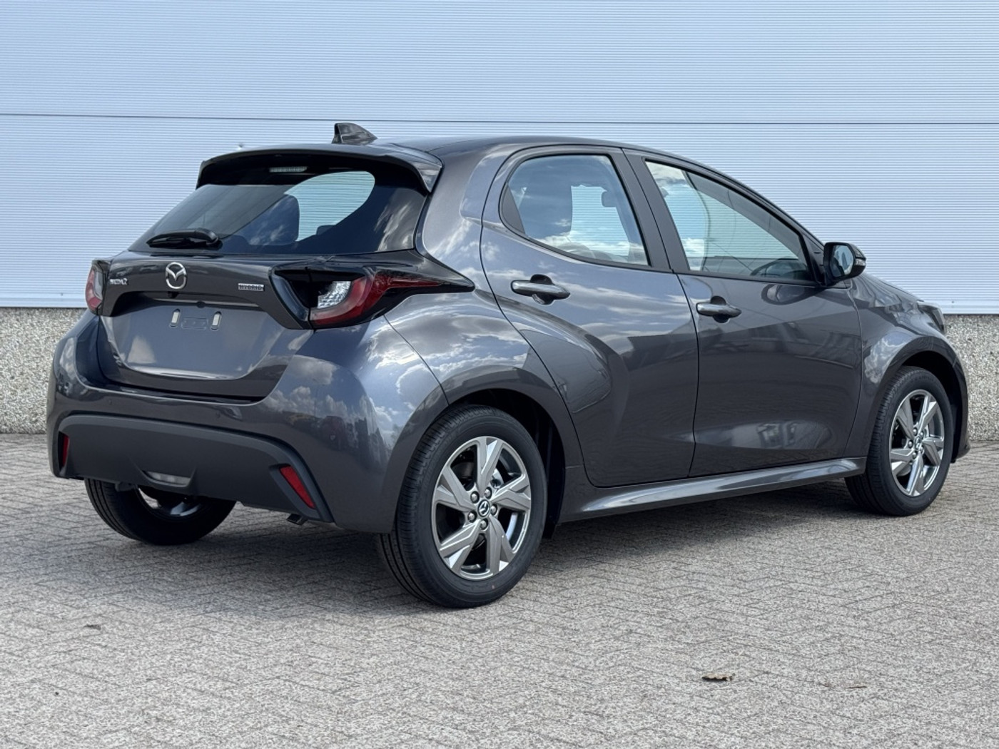Foto van Mazda Mazda2 Hybrid
