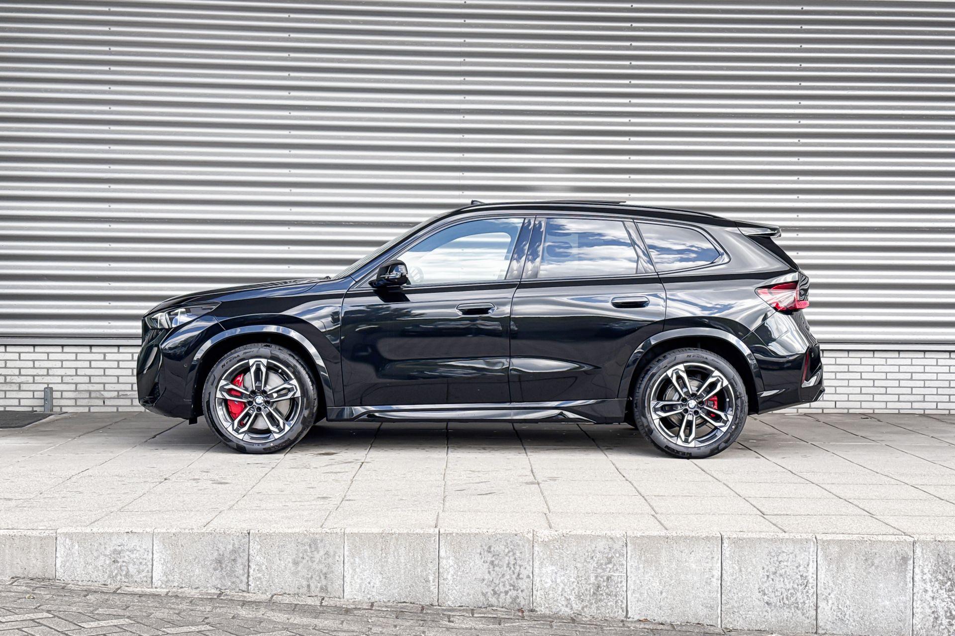 Foto van BMW Ix1 Edrive20